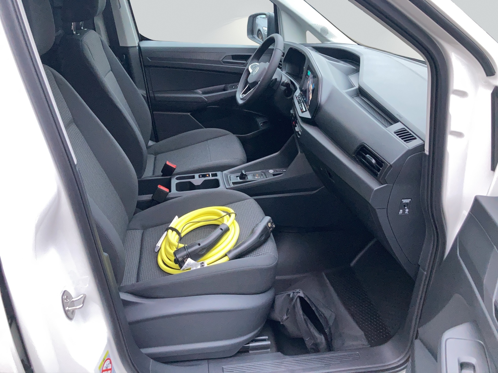 VW Caddy Cargo 1.5 TSI Plug in Hybrid Entry DSG-image-8