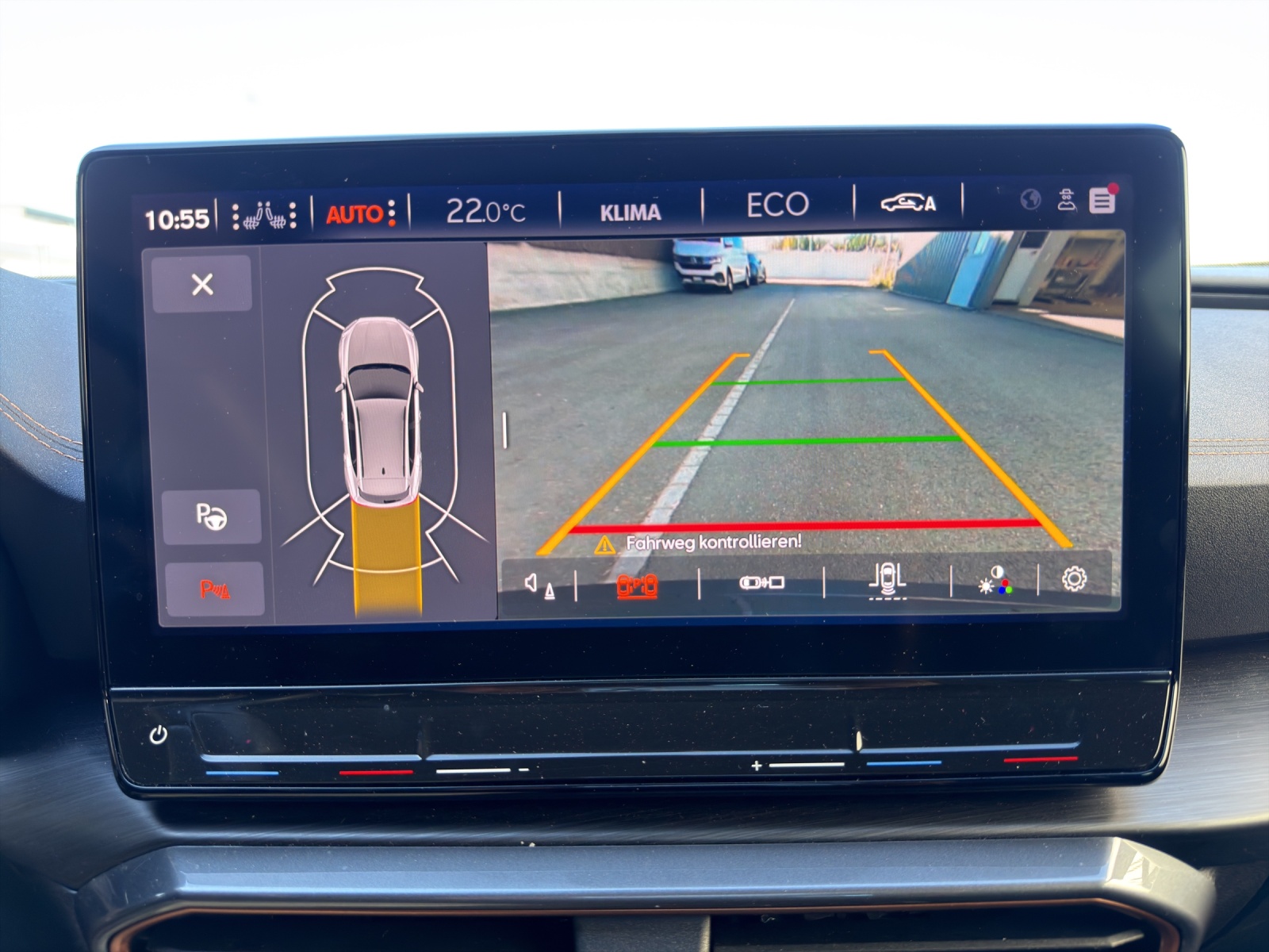 CUPRA Formentor 1.4 e-HYBRID pHEV VZ DSG - Anhängekupplung - Rückfahrkamera-image-8