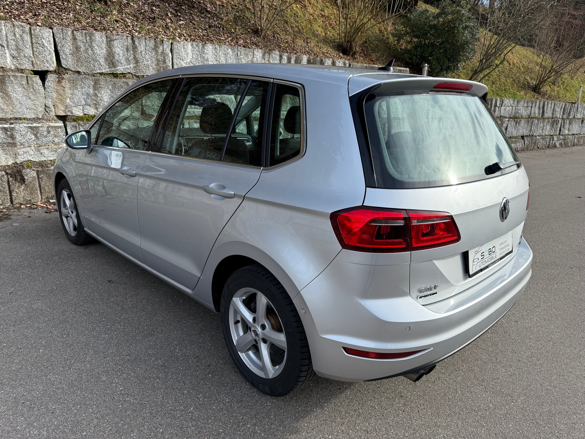 VW Golf Sportsvan 1.4 TSI Highline DSG-image-3