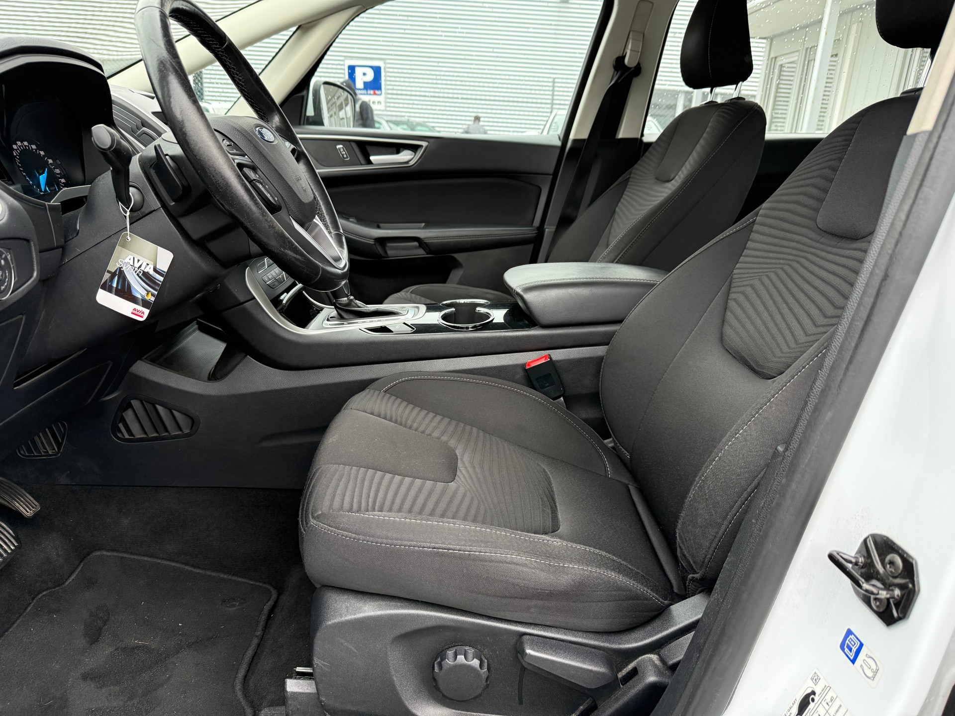 FORD S-Max 2.0 TDCi Business PowerShift-image-4