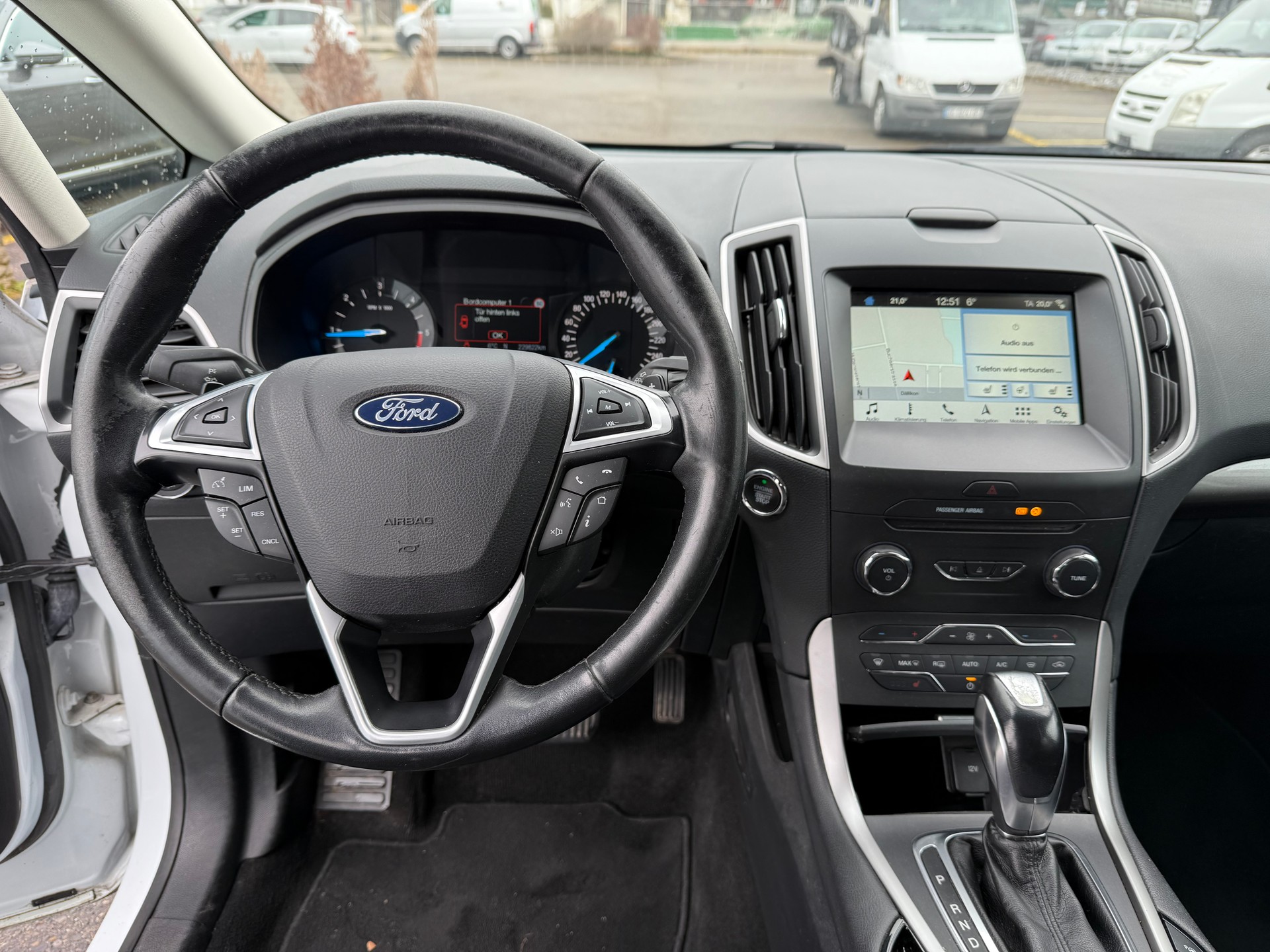 FORD S-Max 2.0 TDCi Business PowerShift-image-2