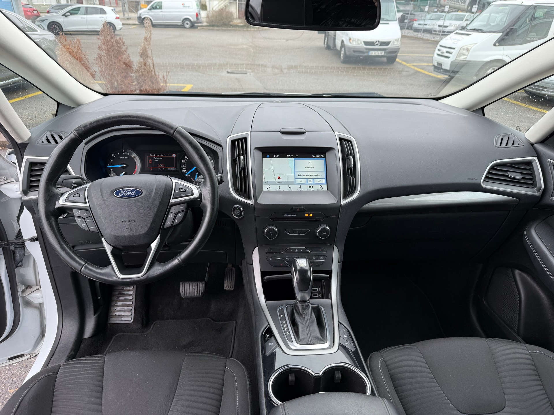 FORD S-Max 2.0 TDCi Business PowerShift-image-3