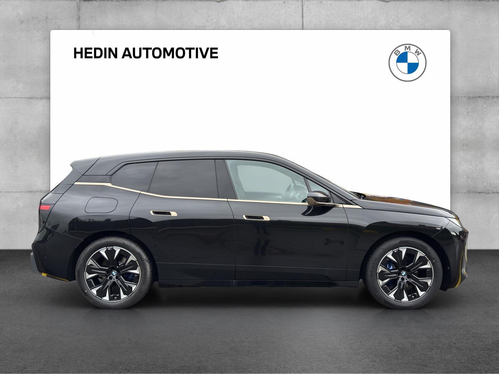 BMW iX xDrive45-image-16