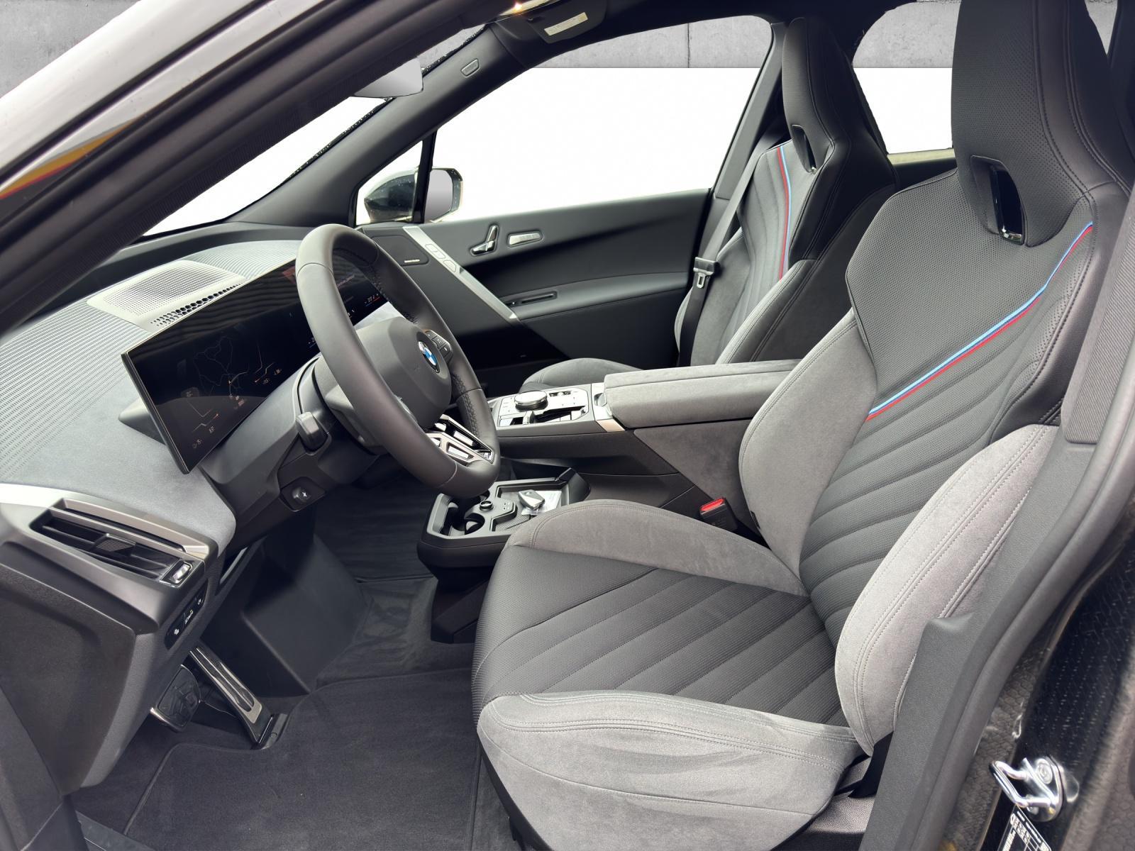 BMW iX xDrive45-image-19