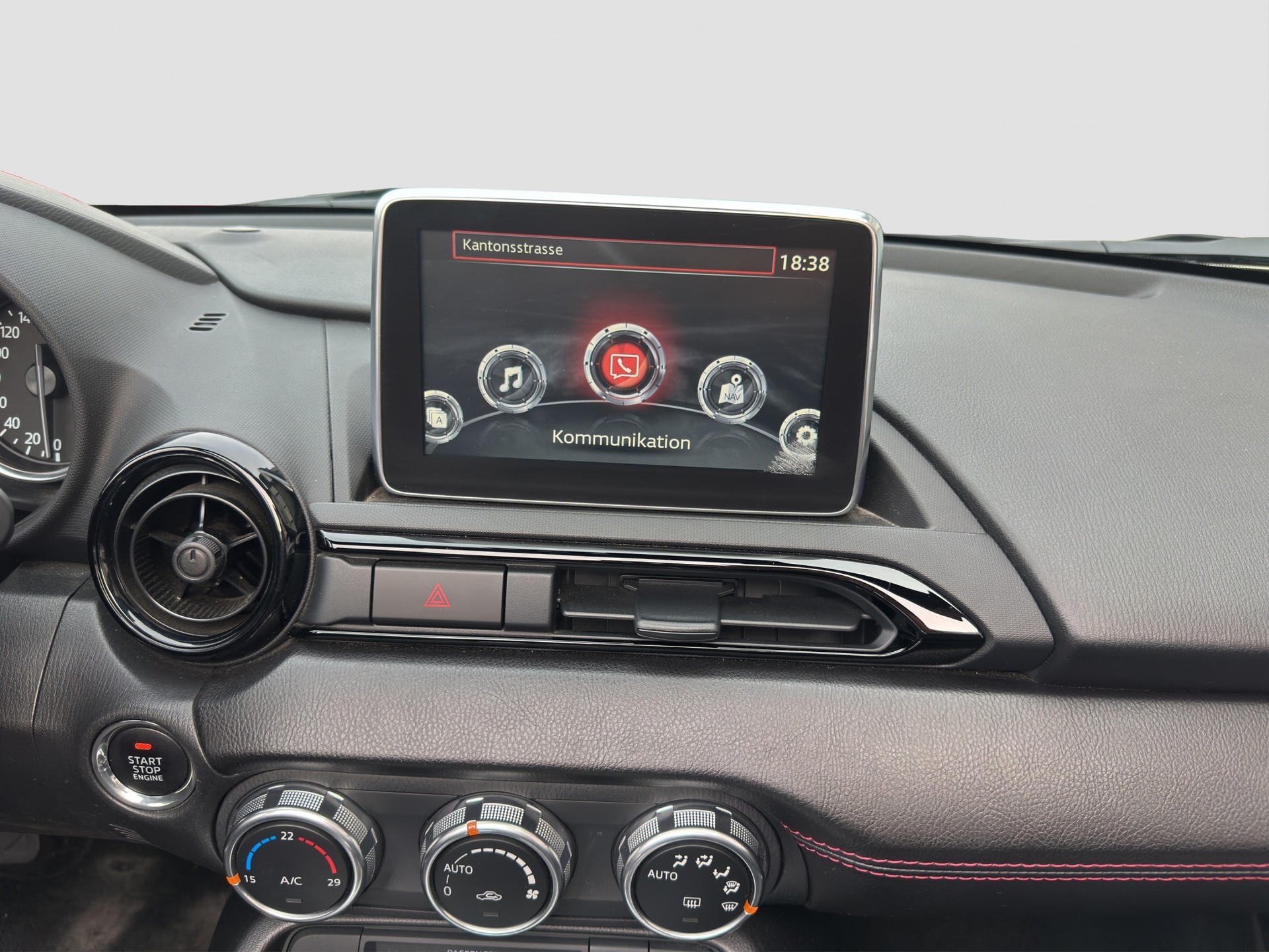MAZDA MX-5 SKYACTIV-G 160 Ambition-image-13