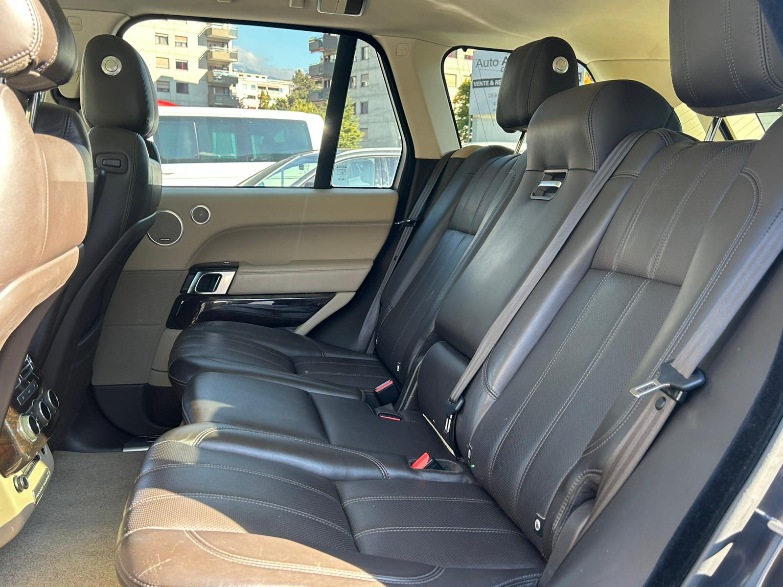 LAND ROVER Range Rover 4.4 SDV8 Autobiography Automatic-image-11