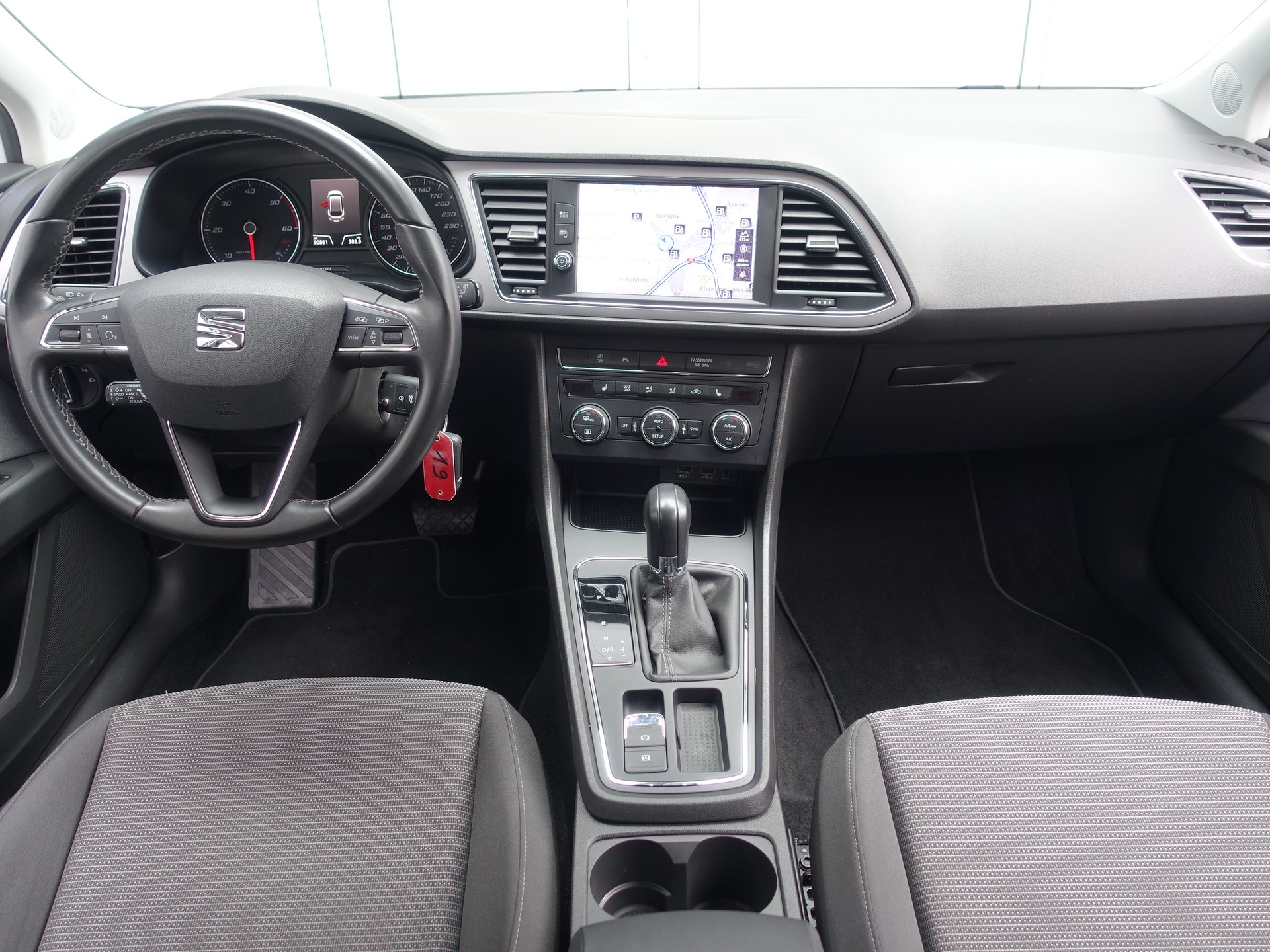 SEAT Leon ST 2.0 TDI Style DSG-image-10
