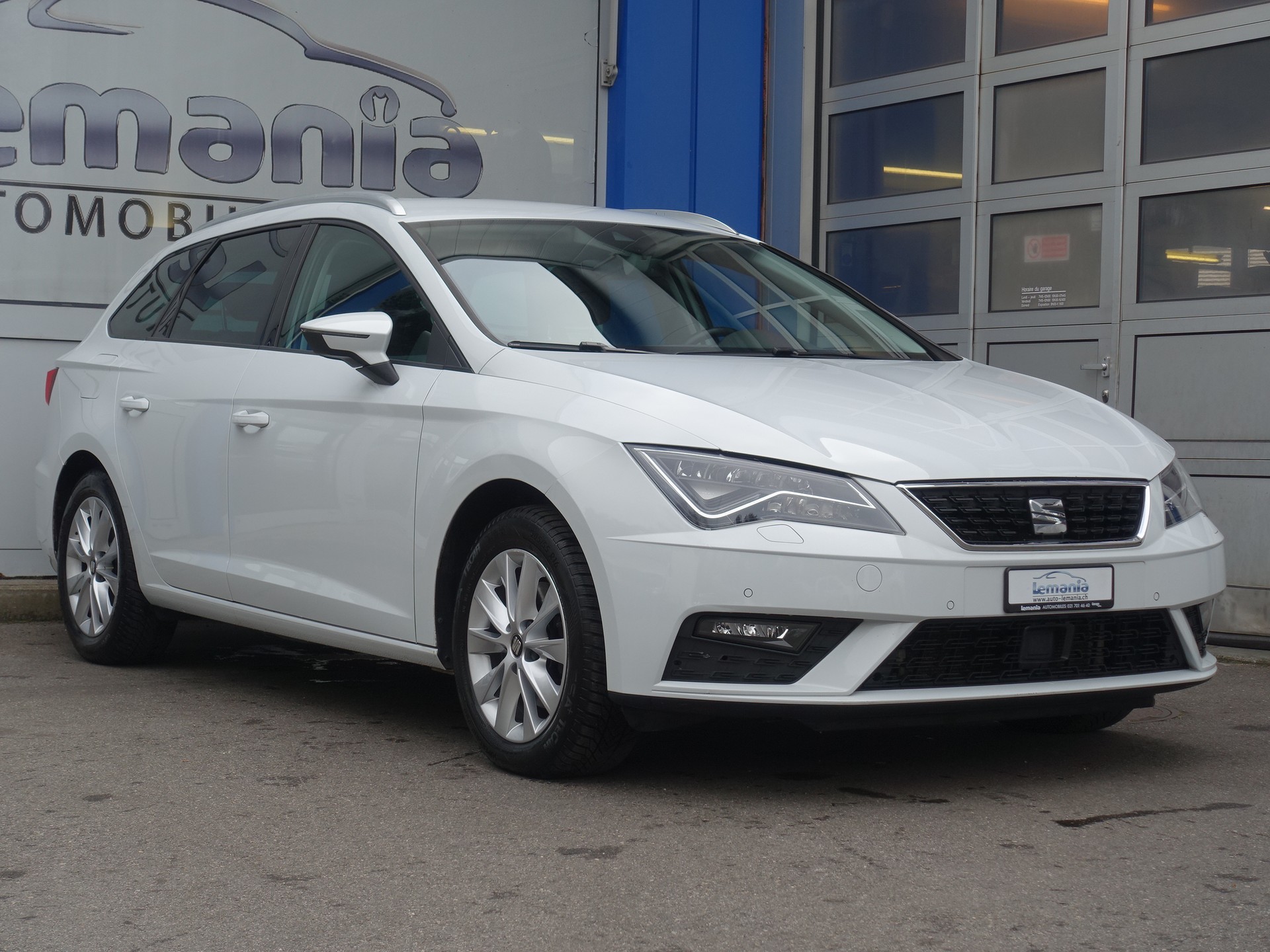 SEAT Leon ST 2.0 TDI Style DSG-image-0