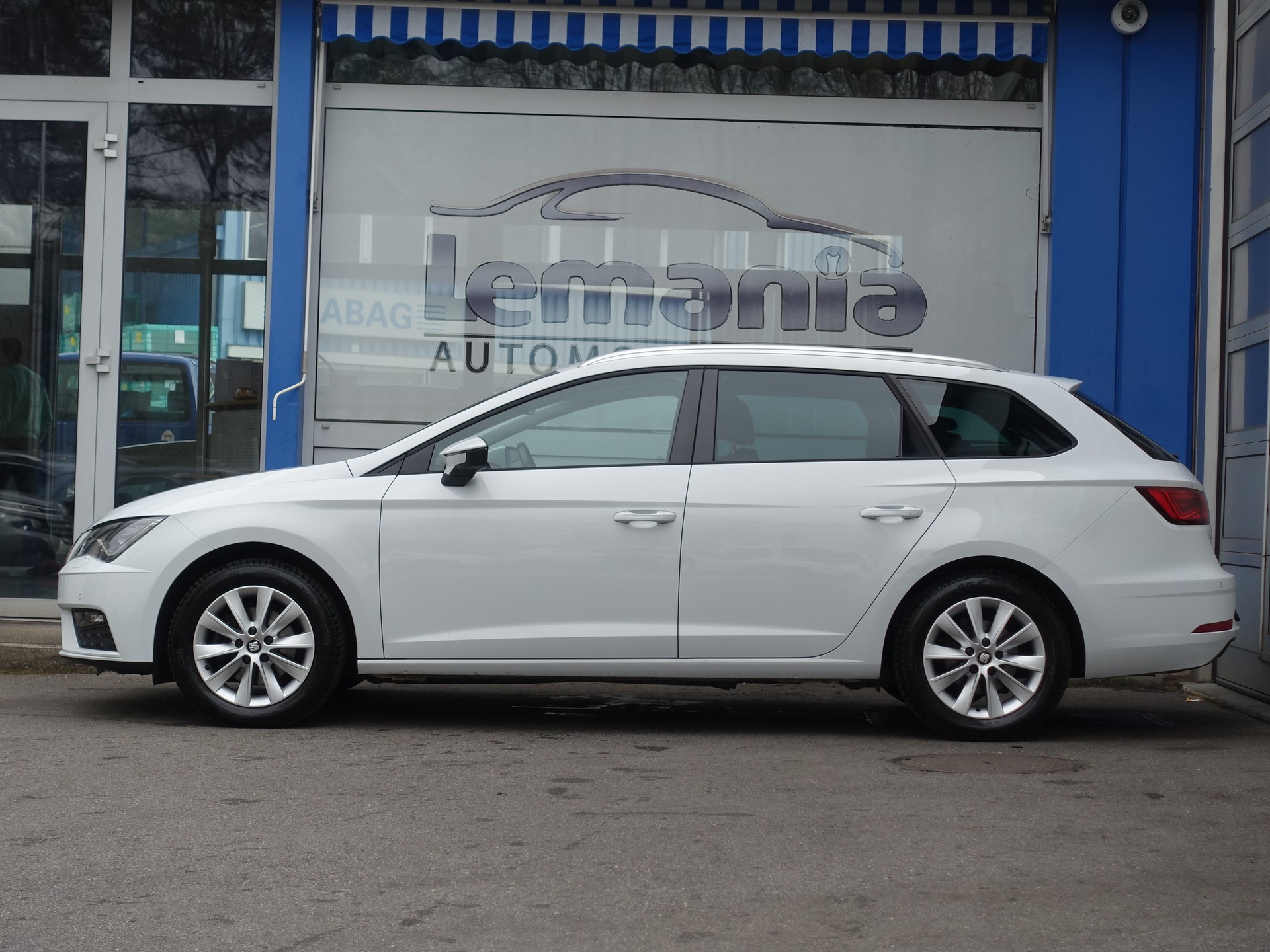 SEAT Leon ST 2.0 TDI Style DSG-image-6