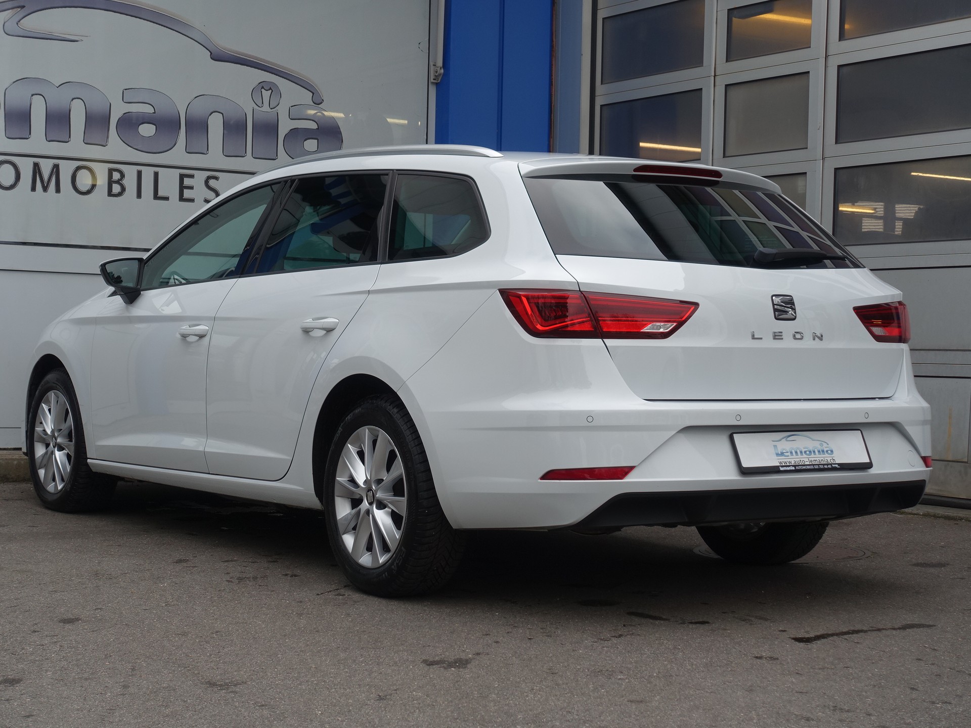 SEAT Leon ST 2.0 TDI Style DSG-image-3