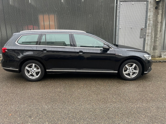 VW Passat 2.0 TDI Highline4M-image-2