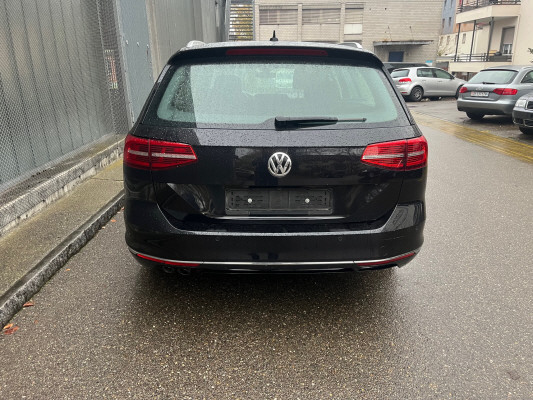 VW Passat 2.0 TDI Highline4M-image-4