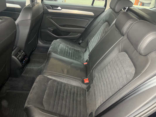 VW Passat 2.0 TDI Highline4M-image-7
