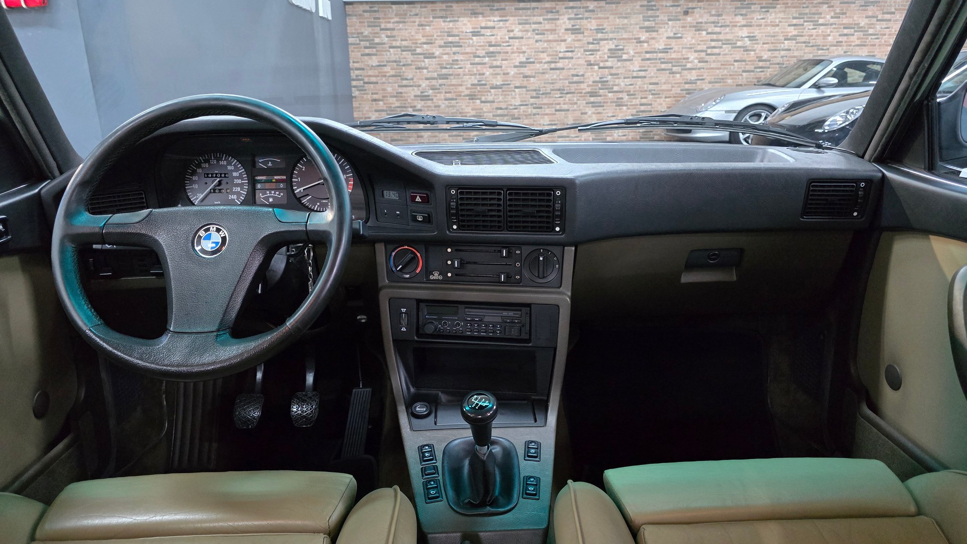 BMW 528i Veteran-image-24