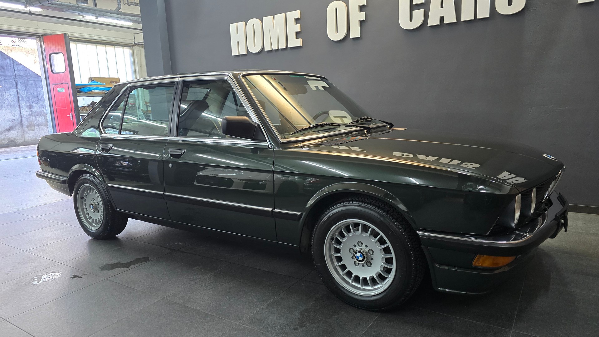 BMW 528i Veteran-image-15