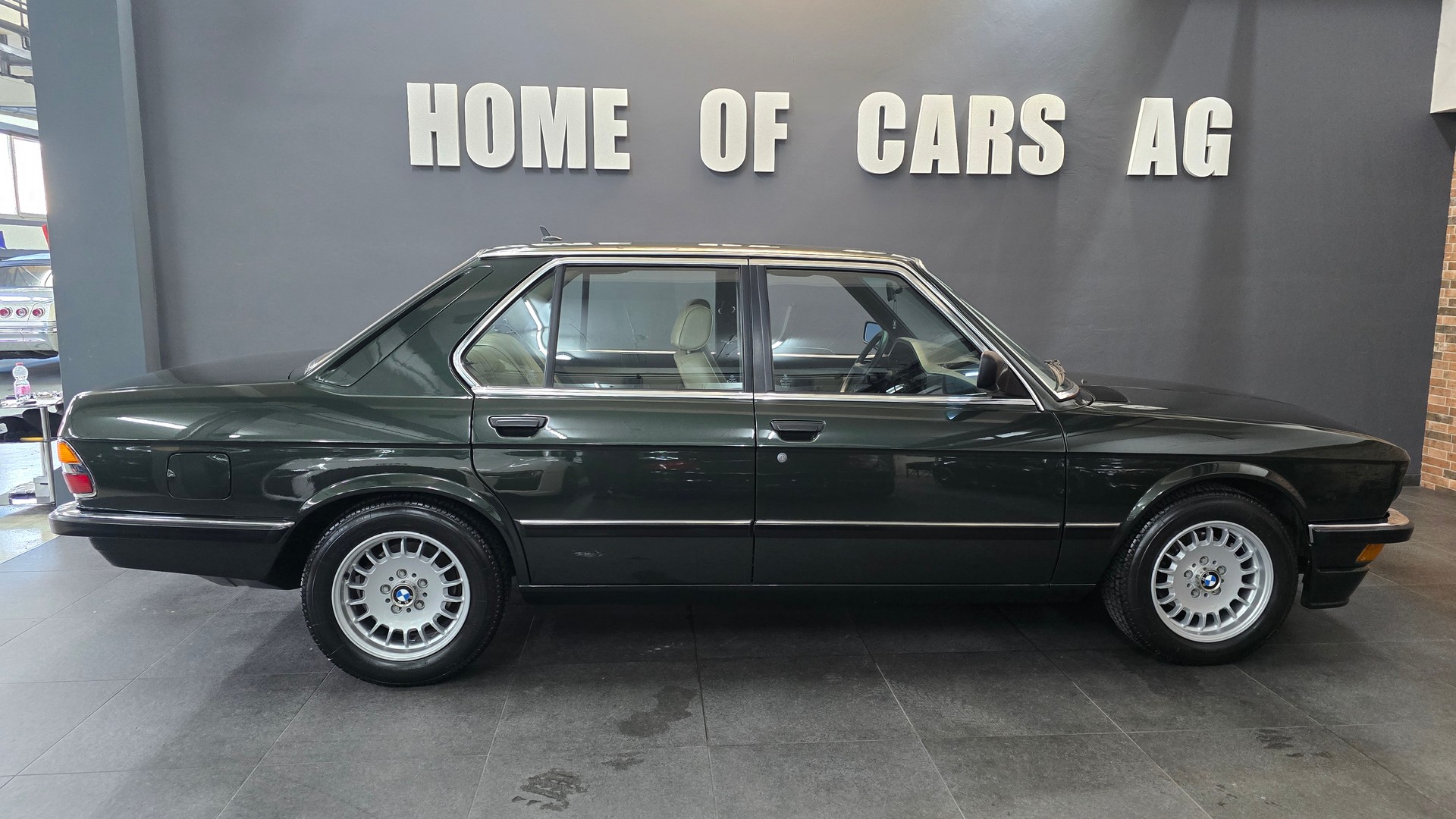 BMW 528i Veteran-image-13
