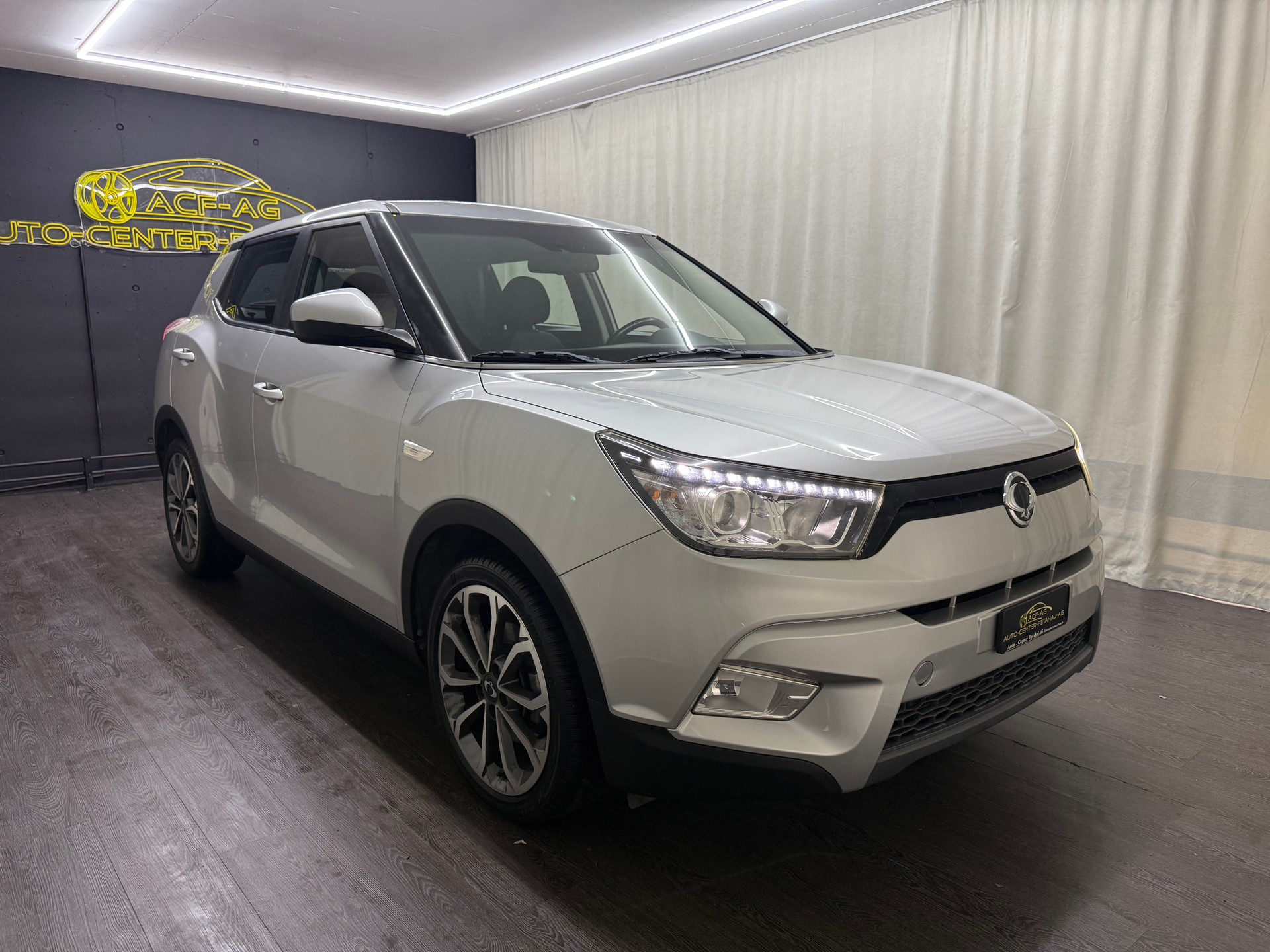 KGM-SsangYong Tivoli 1.6 e-XGi Sapphire 2WD-image-2