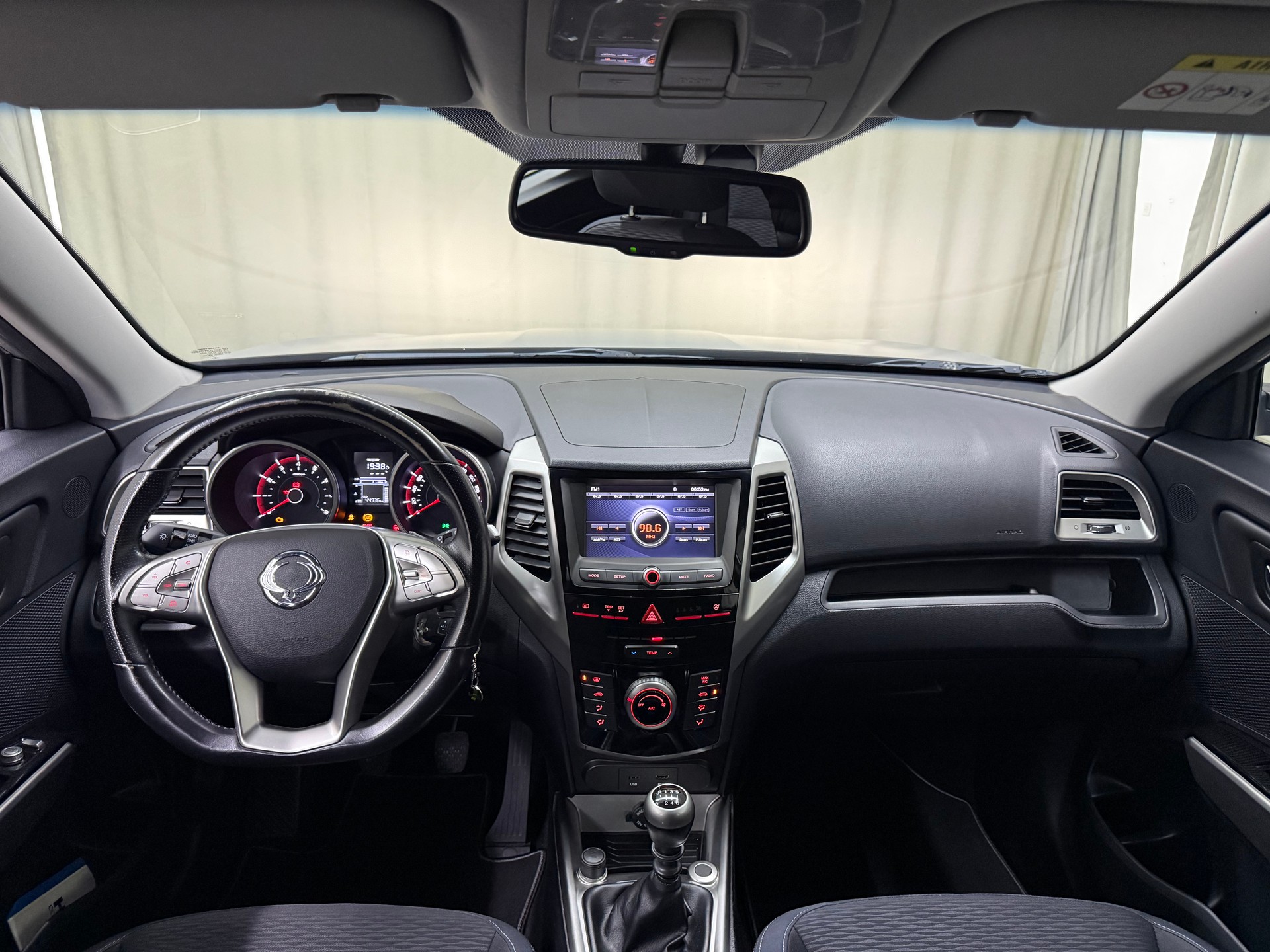 KGM-SsangYong Tivoli 1.6 e-XGi Sapphire 2WD-image-8