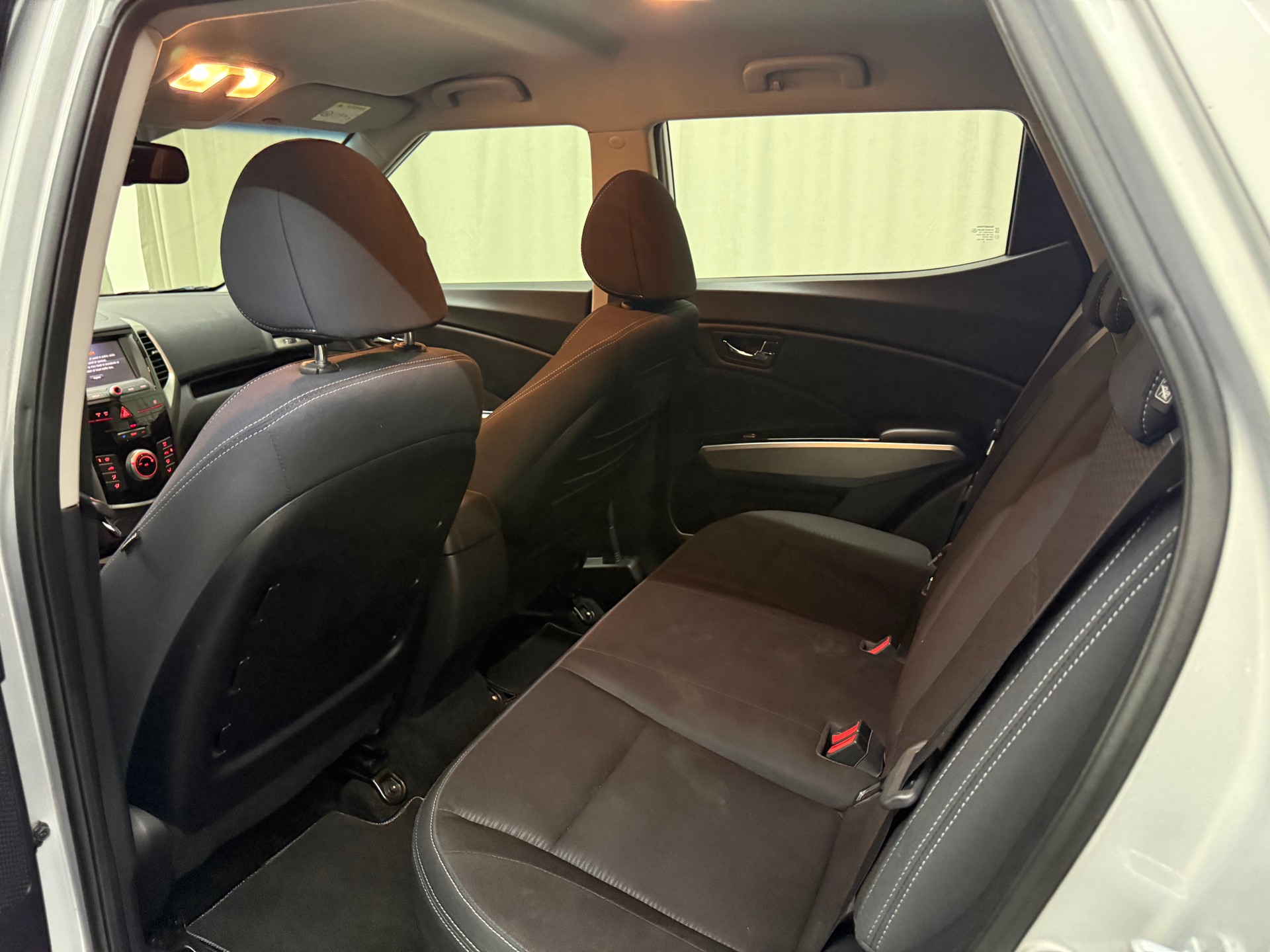 KGM-SsangYong Tivoli 1.6 e-XGi Sapphire 2WD-image-7