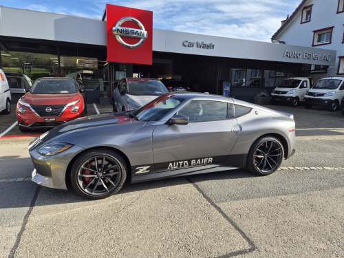 NISSAN Z Performance-showroom-element-1
