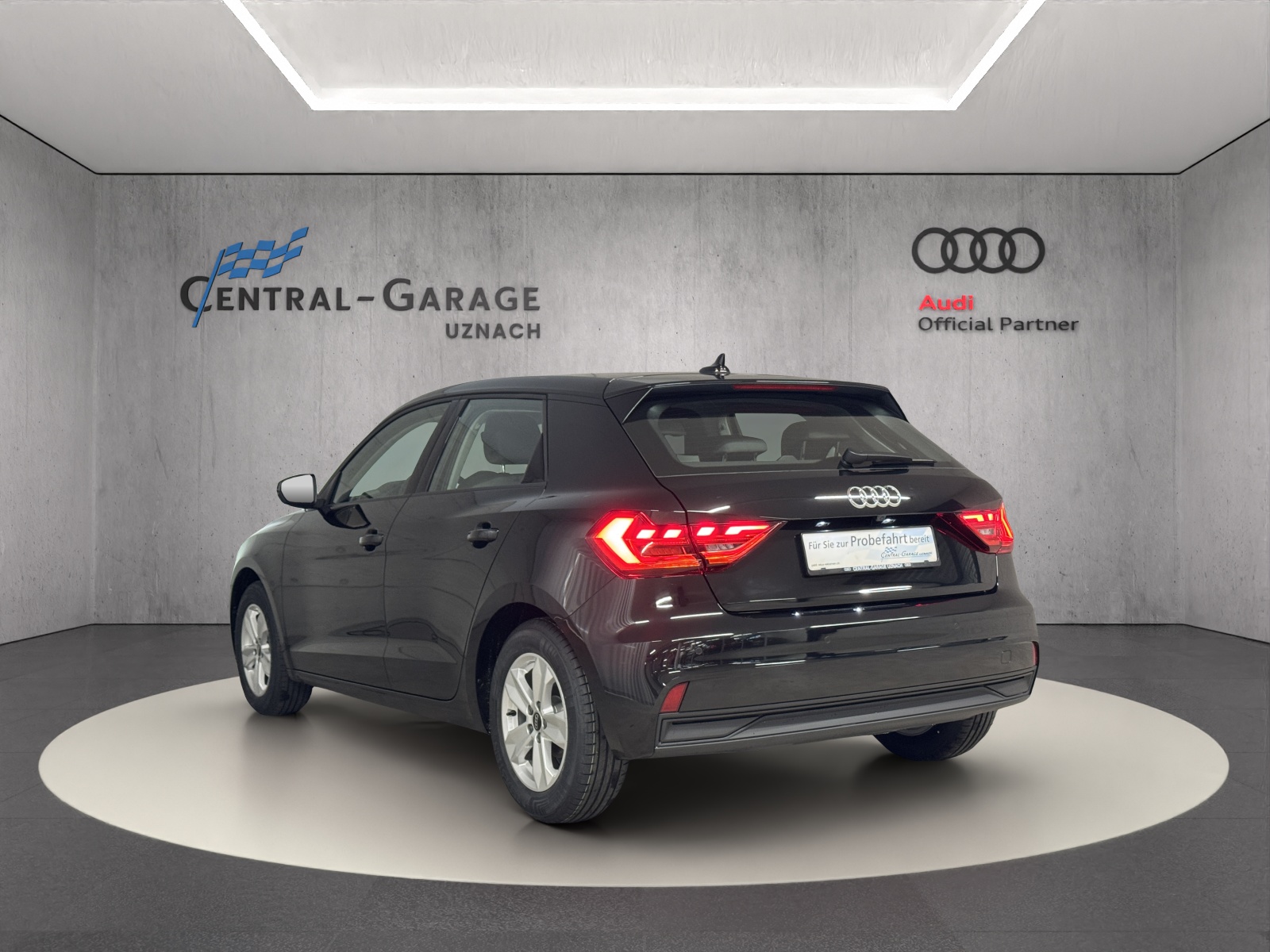 AUDI A1 Sportback 30 TFSI Attraction S-tronic-image-2