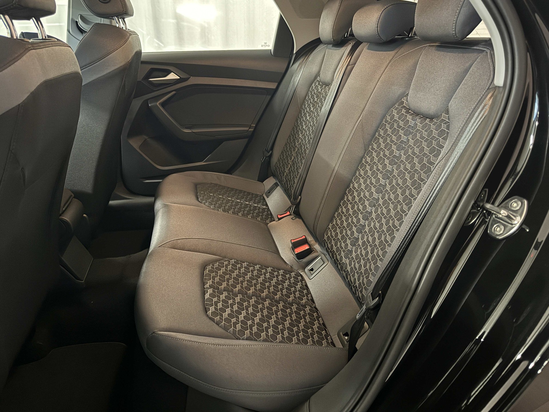 AUDI A1 Sportback 30 TFSI Attraction S-tronic-image-10