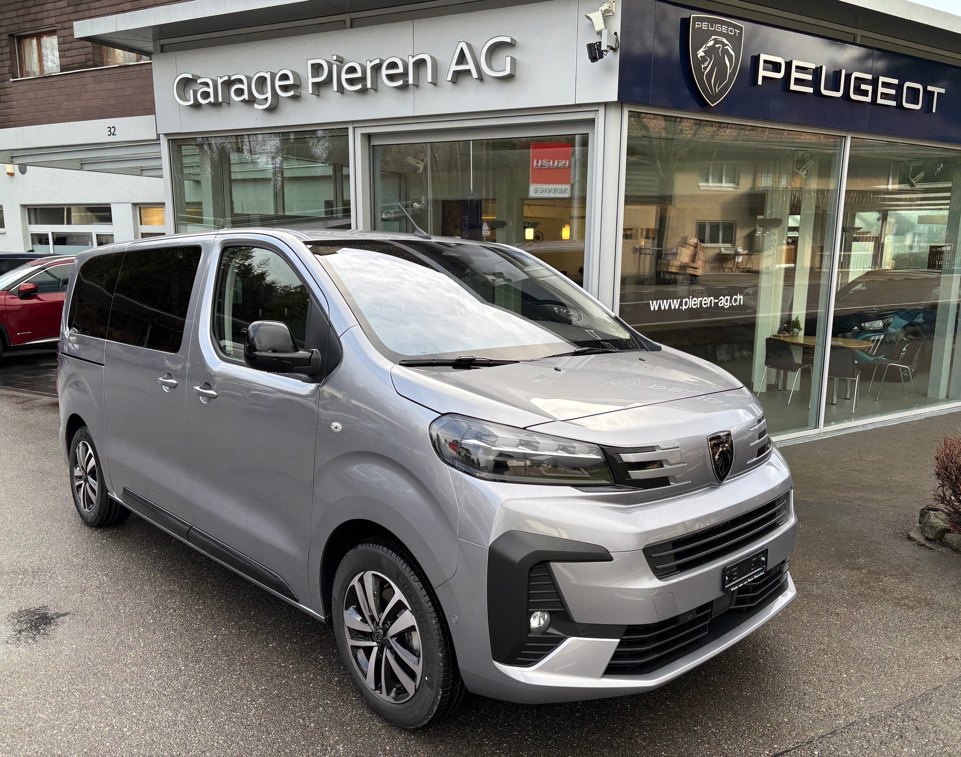 PEUGEOT Traveller Business VIP Standard BHDi-image-0