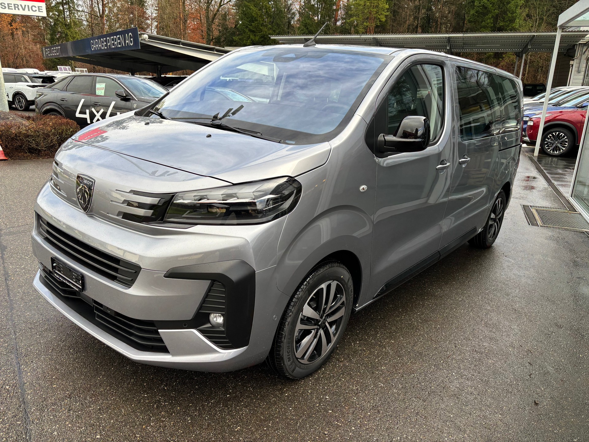 PEUGEOT Traveller Business VIP Standard BHDi-image-1