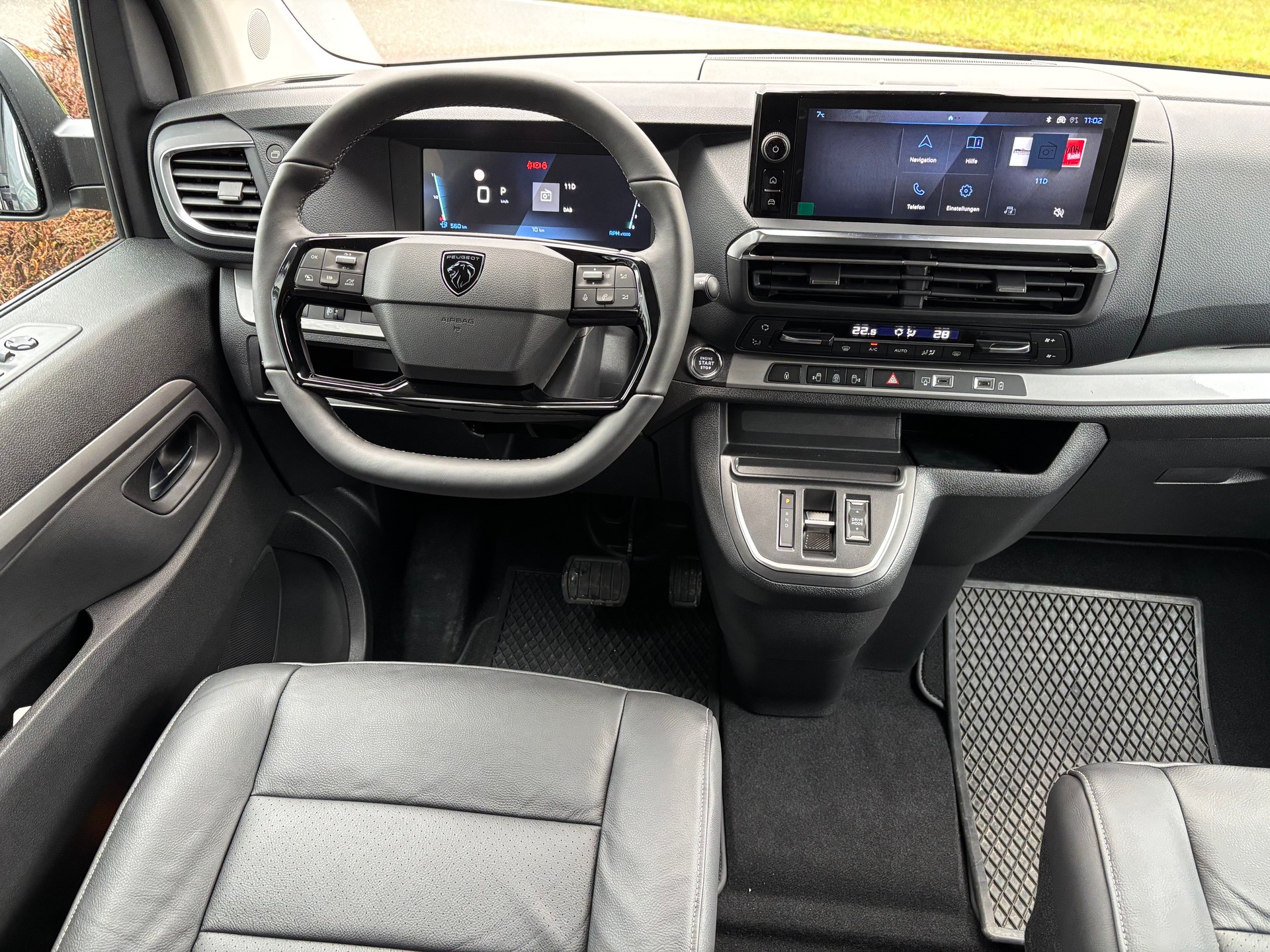 PEUGEOT Traveller Business VIP Standard BHDi-image-11