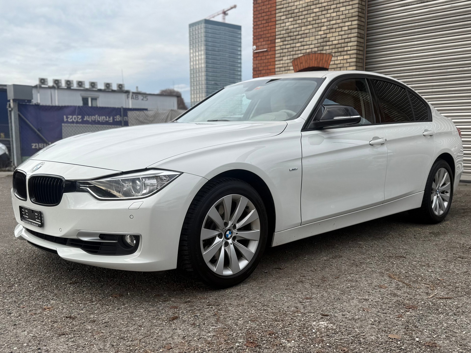 BMW 328i xDrive Modern Line Steptronic-image-2
