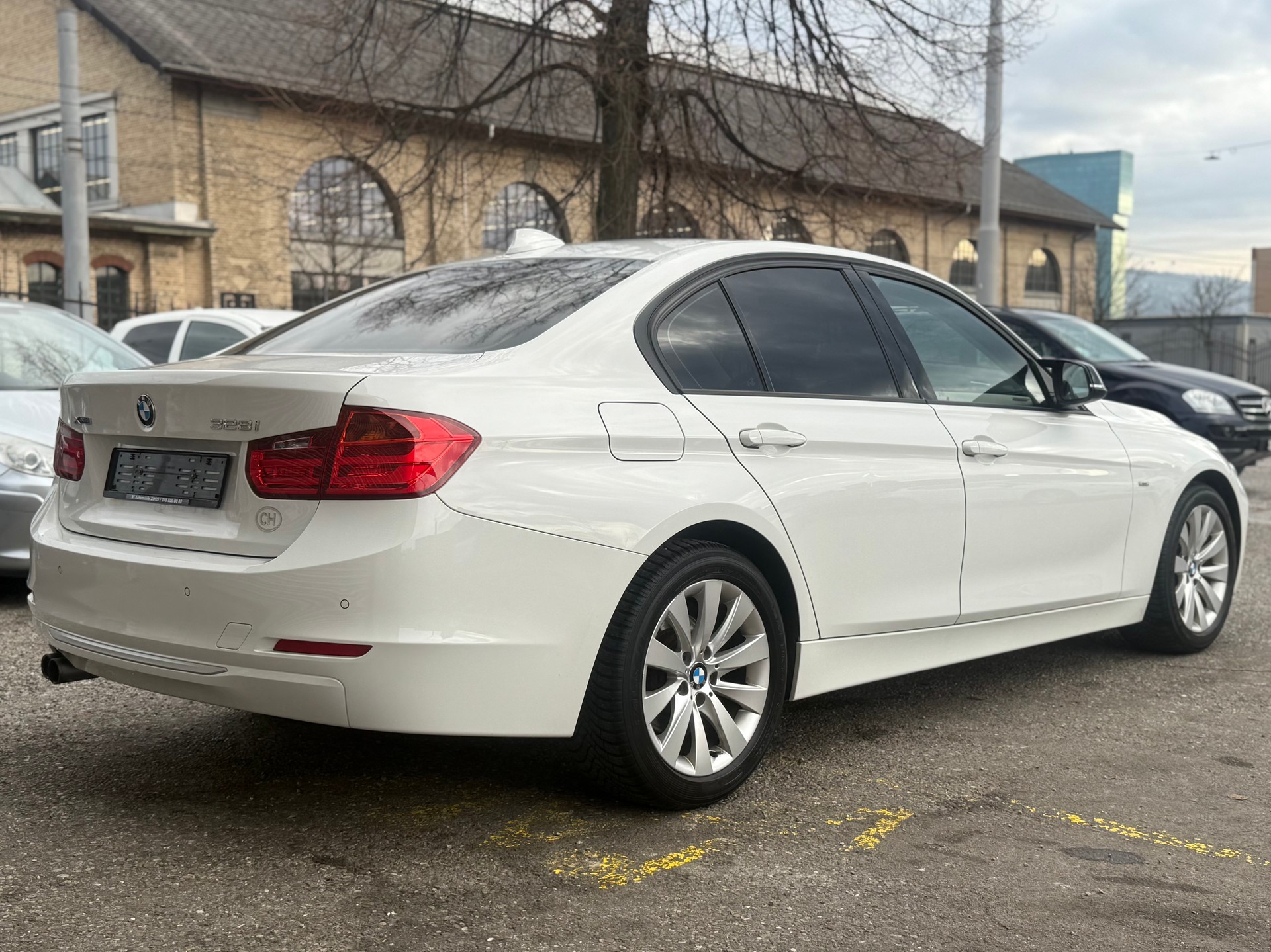 BMW 328i xDrive Modern Line Steptronic-image-5