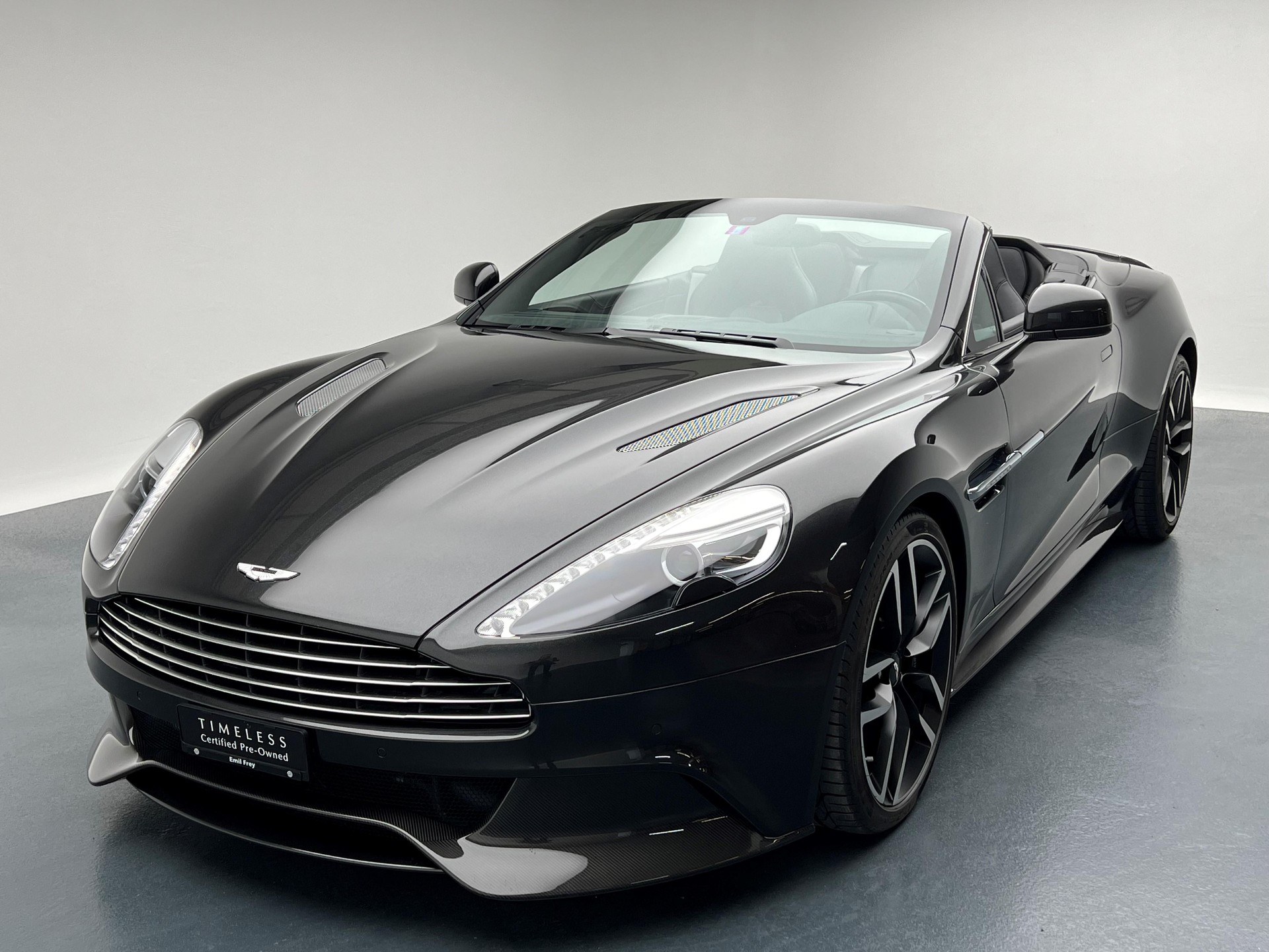 ASTON MARTIN Vanquish Volante 6.0 V12