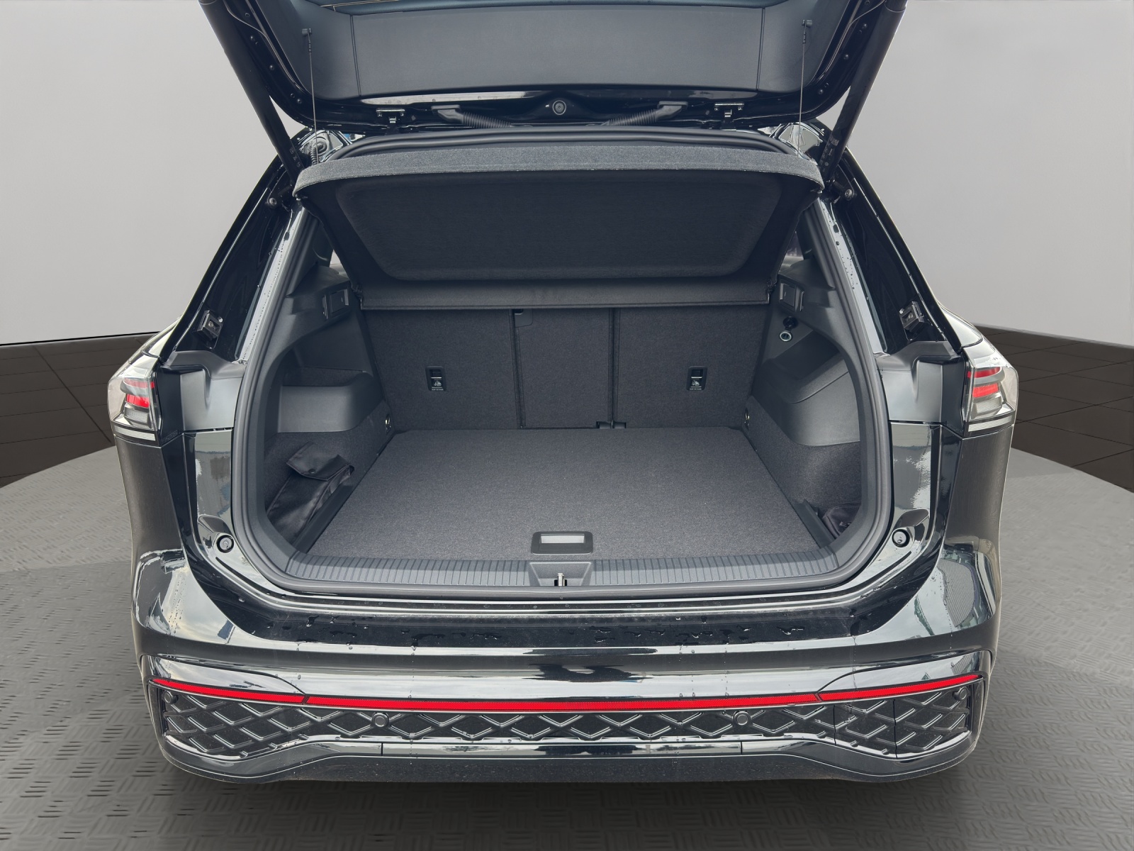 VW Tiguan 2.0 TSI DSG R-Line 4Motion-image-5