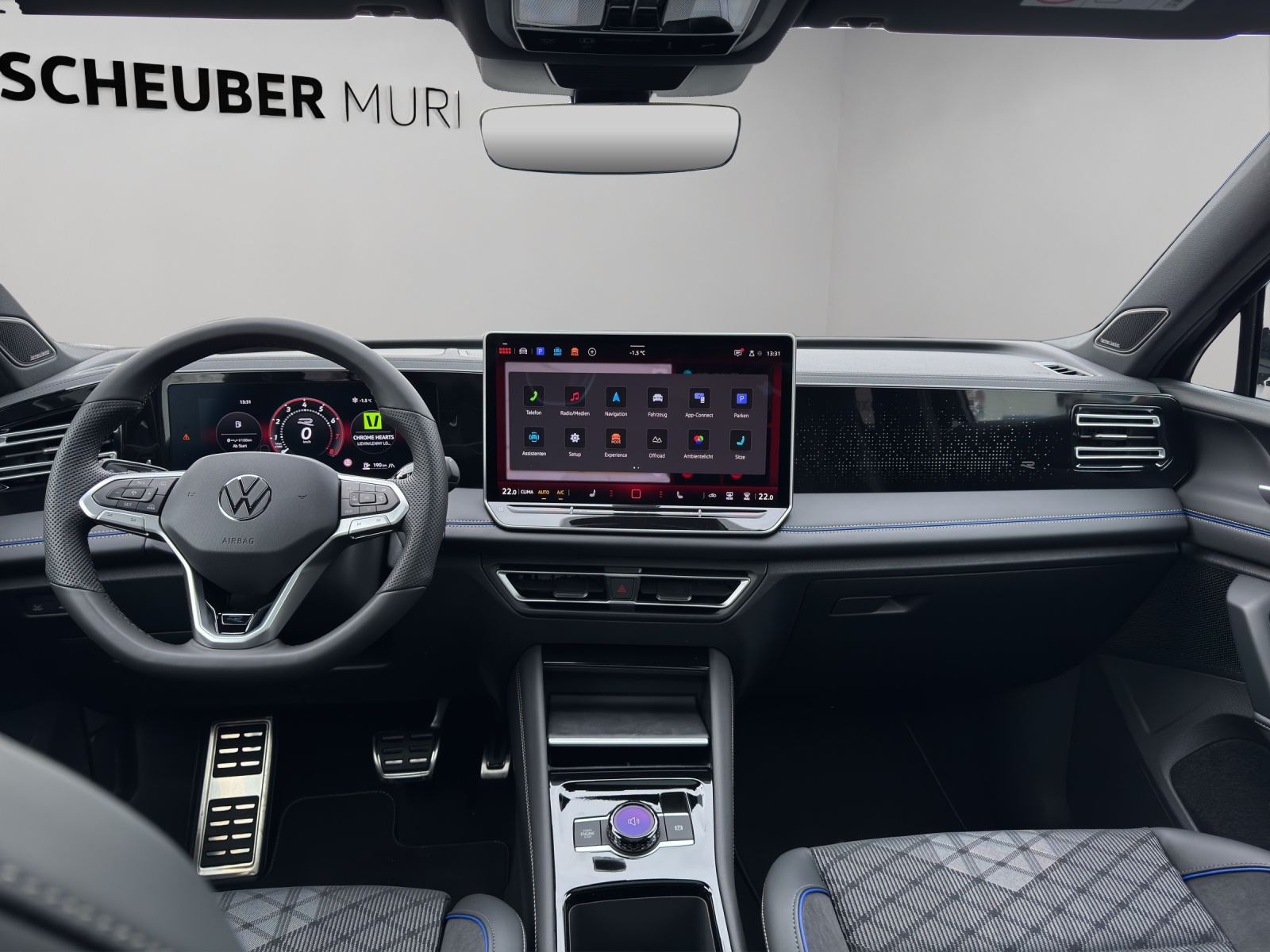 VW Tiguan 2.0 TSI DSG R-Line 4Motion-image-4