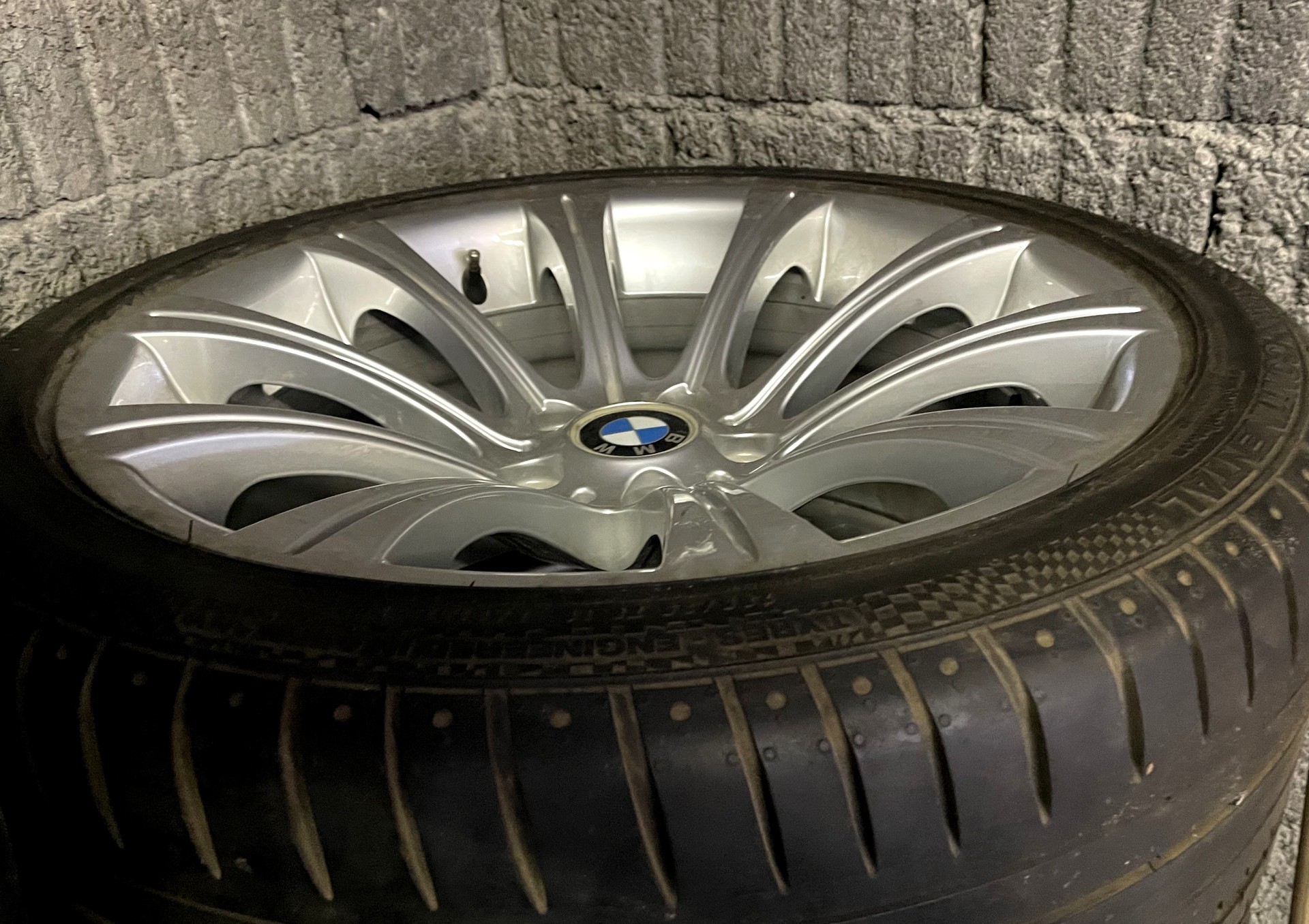 BMW M5-image-8