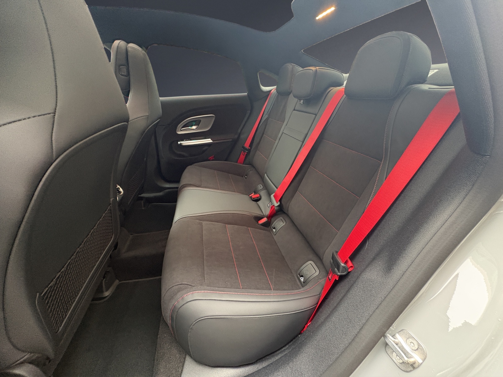 MERCEDES-BENZ CLA 200 8G-DCT-image-14