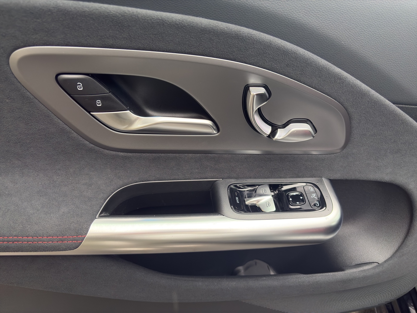 MERCEDES-BENZ CLA 200 8G-DCT-image-10
