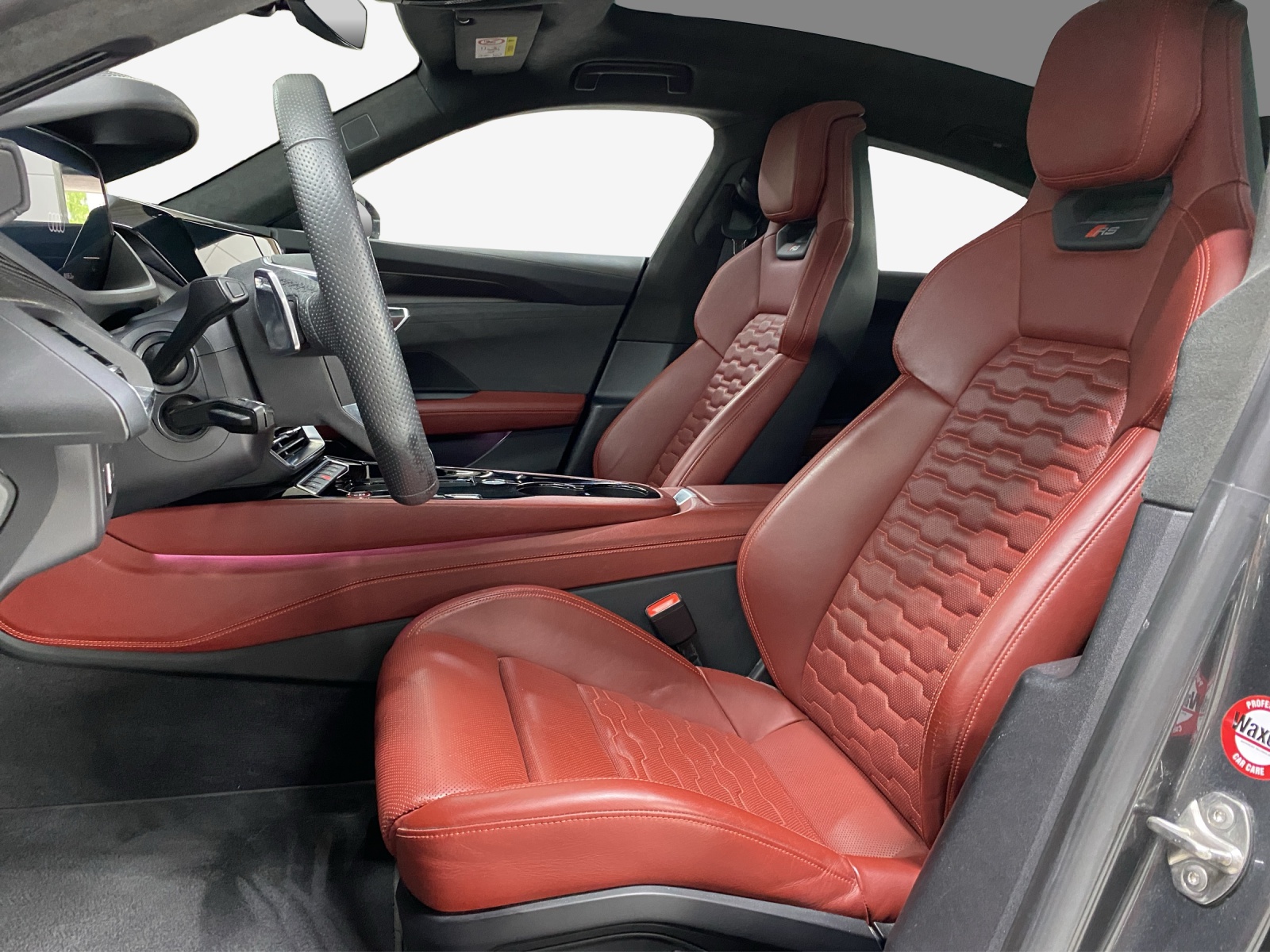 AUDI RS e-tron GT quattro-image-8