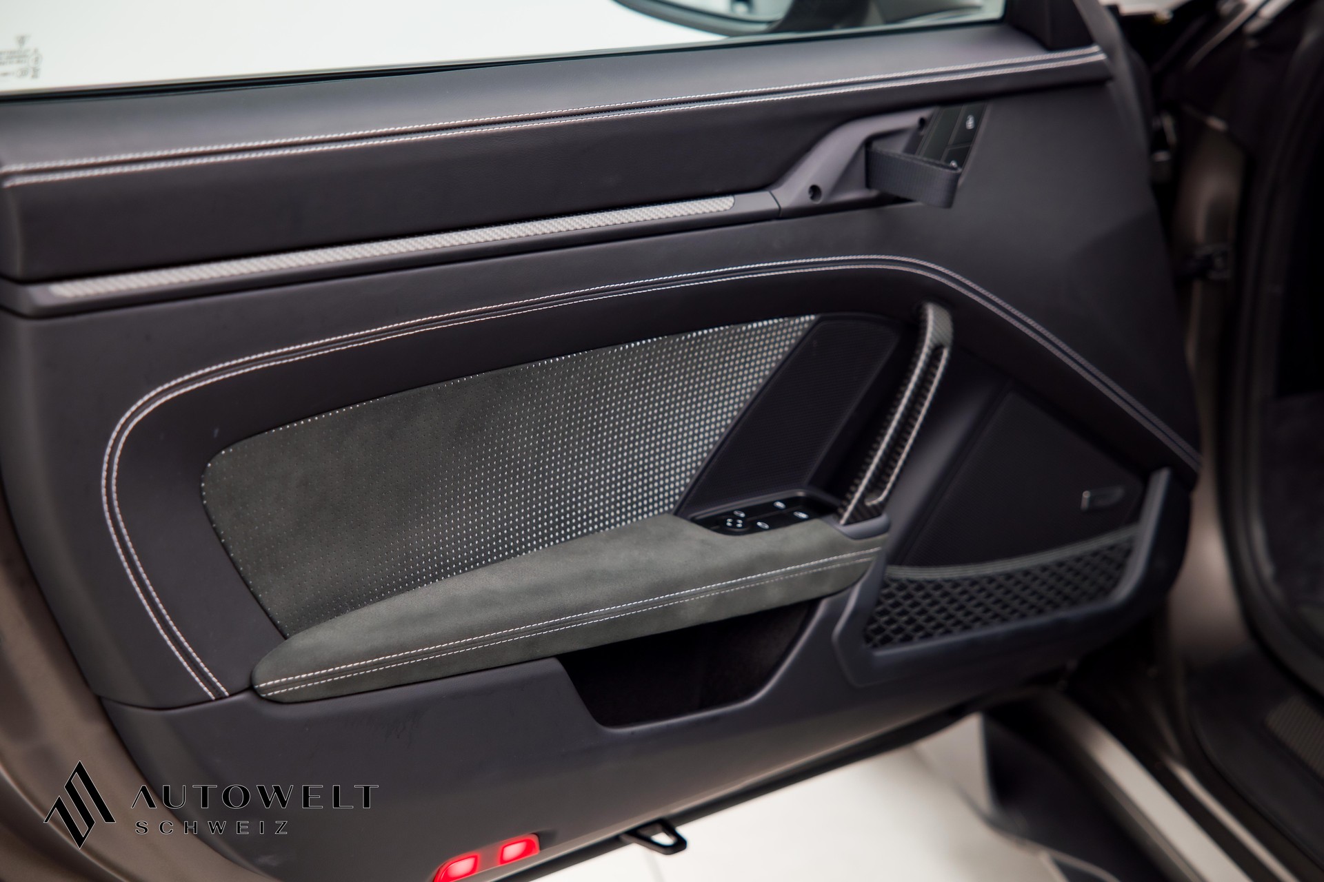 PORSCHE 911 GT3 RS WEISSACH-image-9