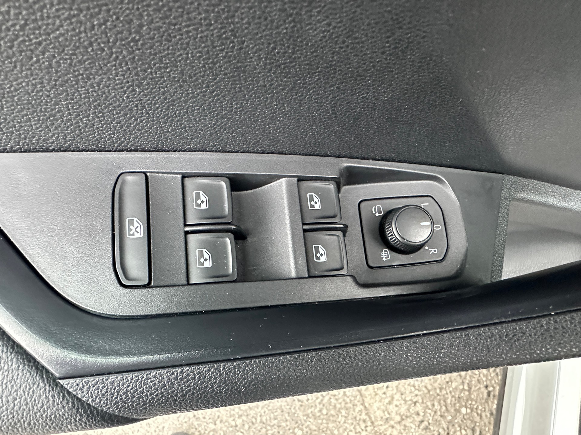 SKODA Karoq 1.5 TSI SportLine DSG-image-7