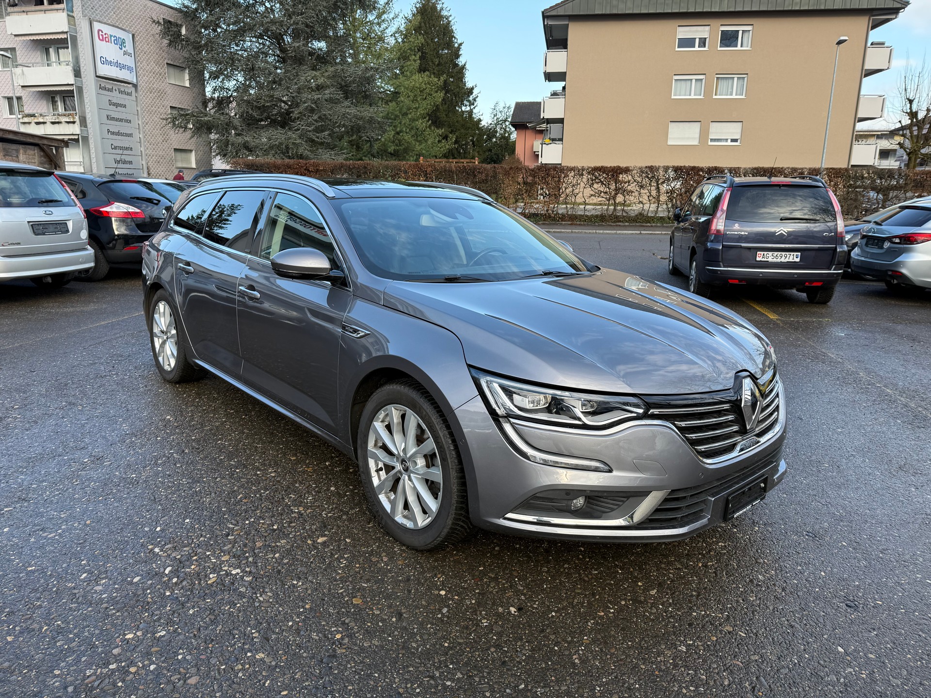 RENAULT Talisman Grandtour 1.6 TCe Initiale EDC-showroom-element-1