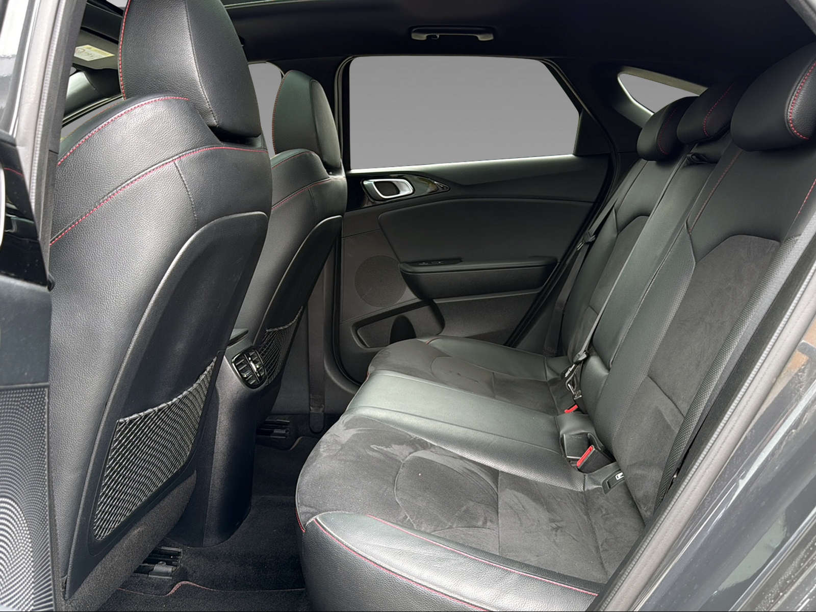 KIA ProCeed 1.6 T-GDi GT-image-20