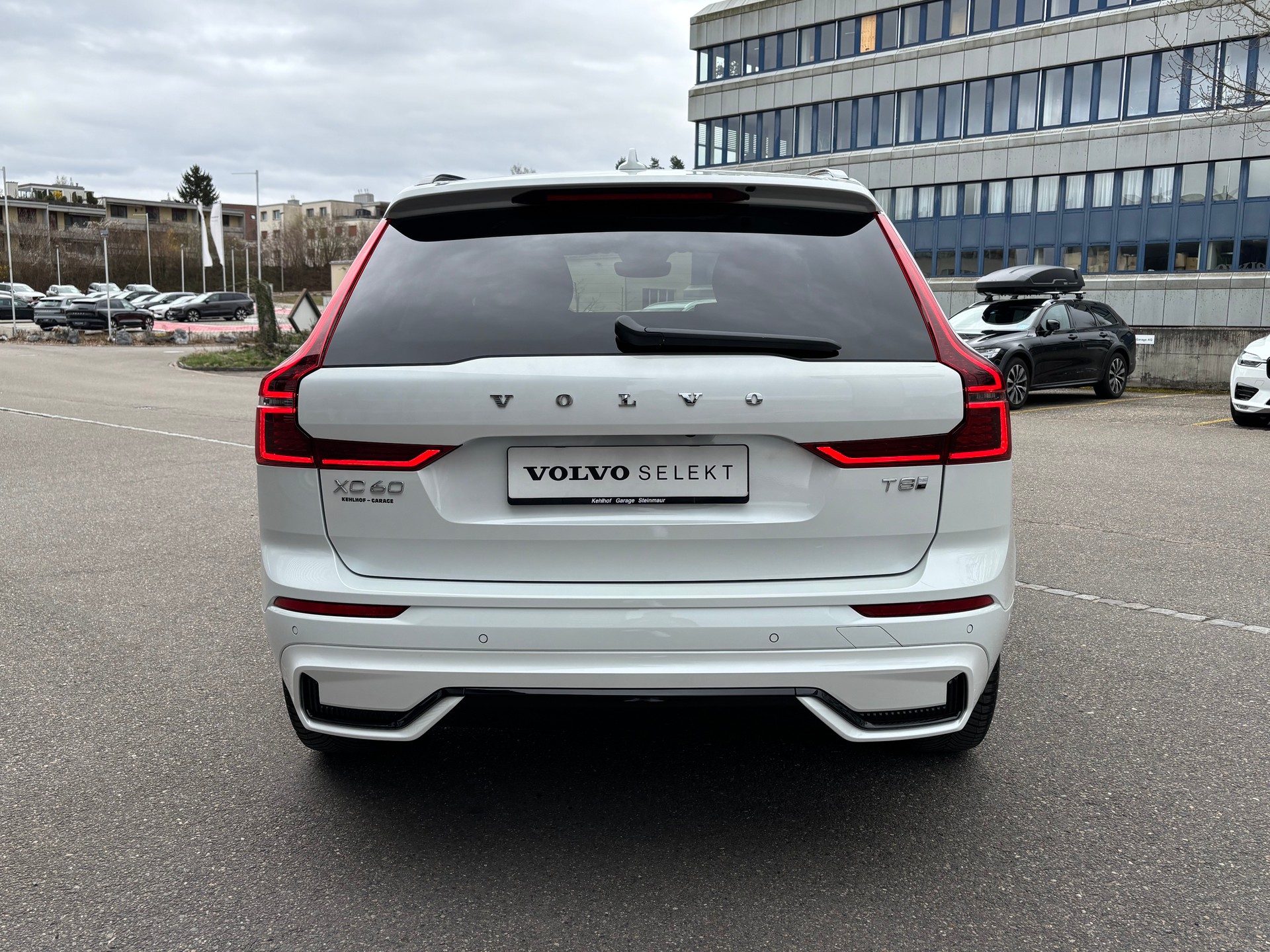 VOLVO XC60 2.0 T8 TE Plus Dark eAWD-image-8