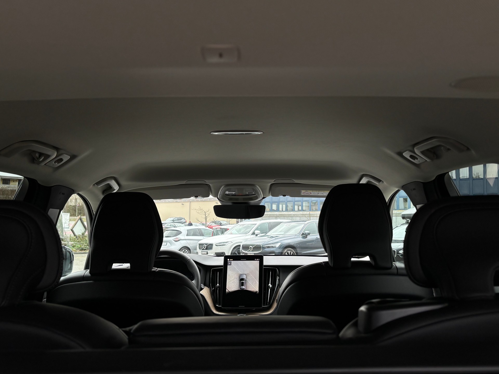 VOLVO XC60 2.0 T8 TE Plus Dark eAWD-image-10