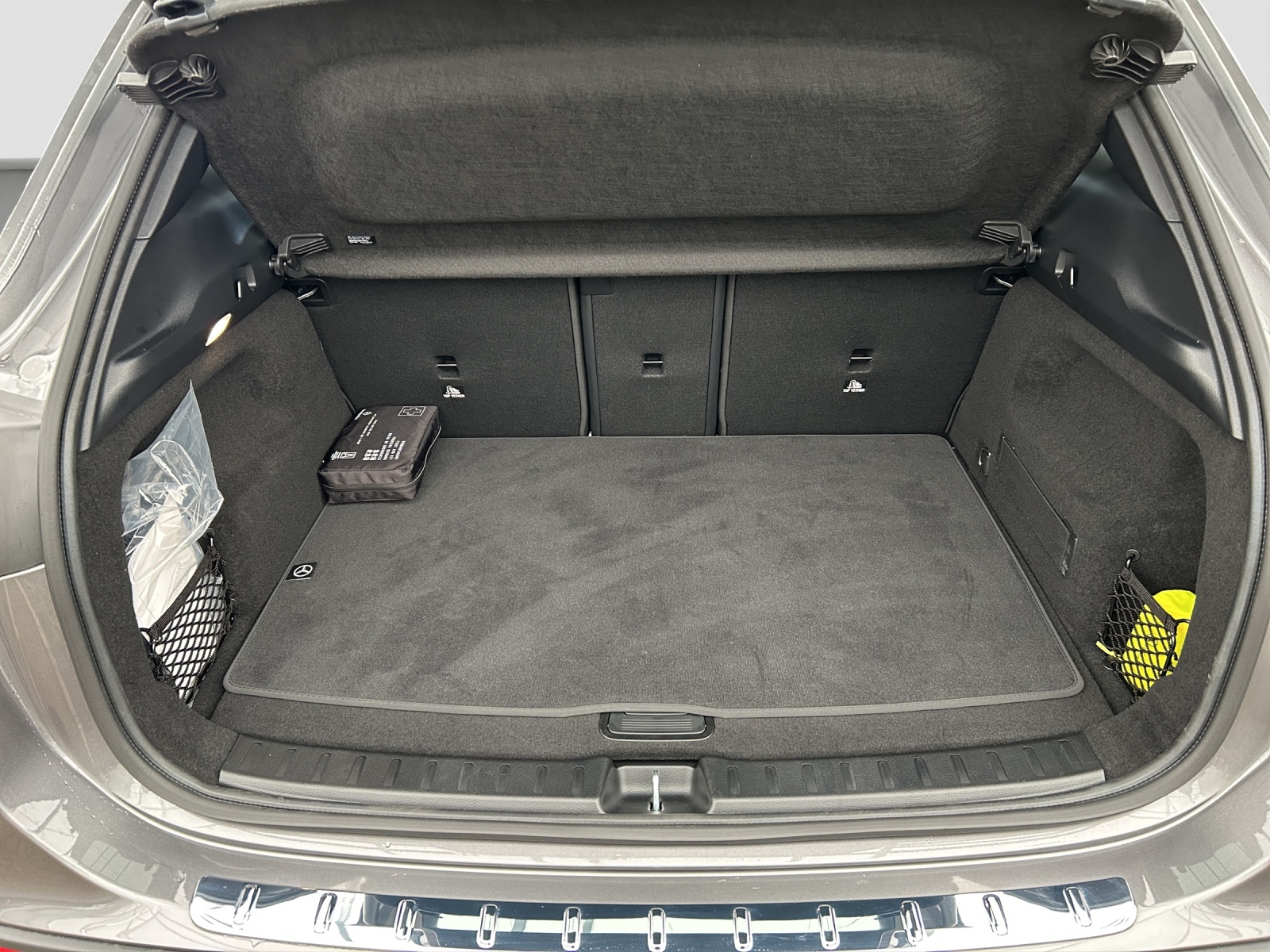 MERCEDES-BENZ GLA 250 4Matic 8G-DCT Swiss Star - AMG Line Premium Plus - AHK - Head-up - Panoramadach-image-7