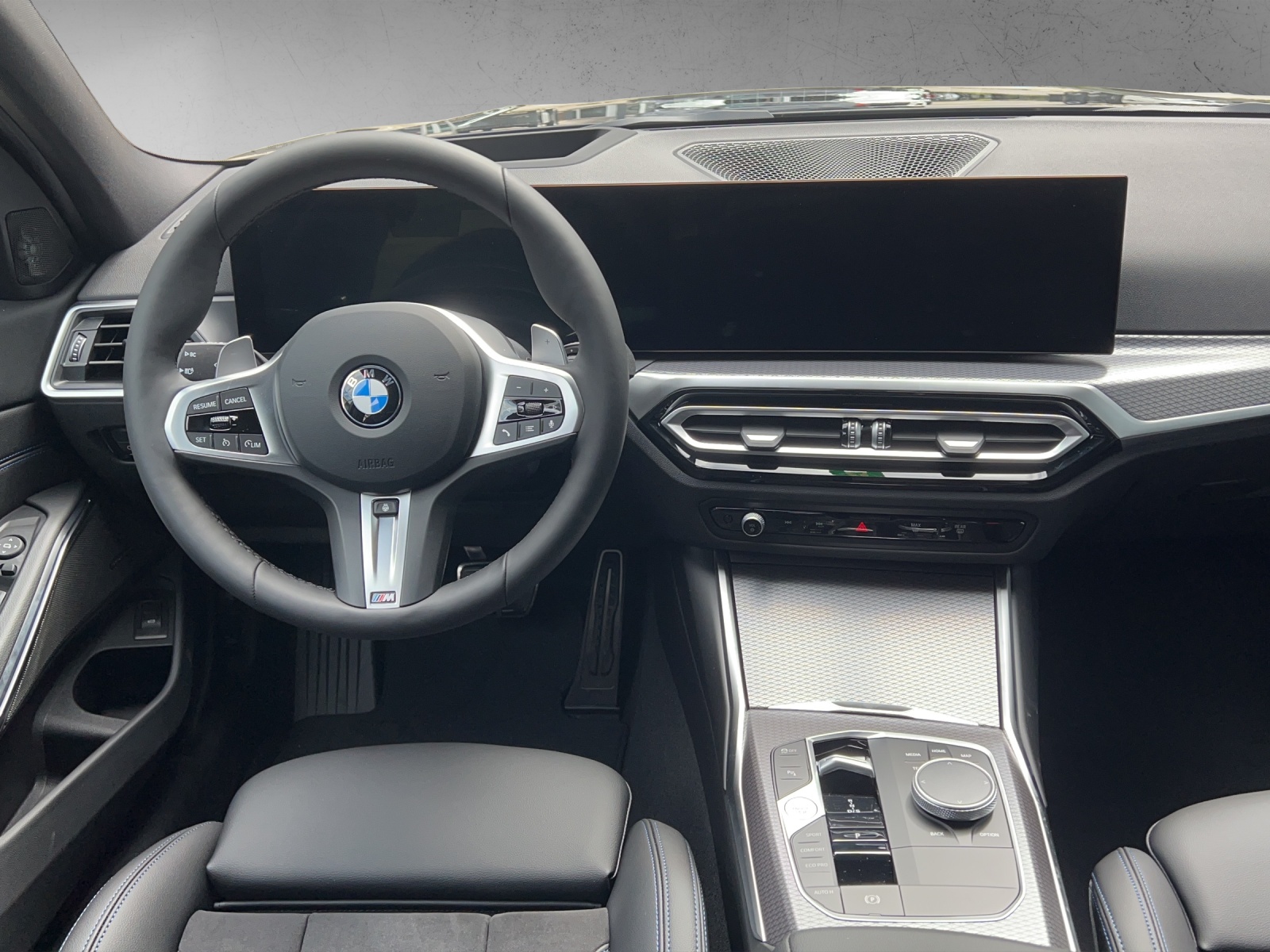 BMW 320d xDrive 48V Steptronic M Sport-image-13