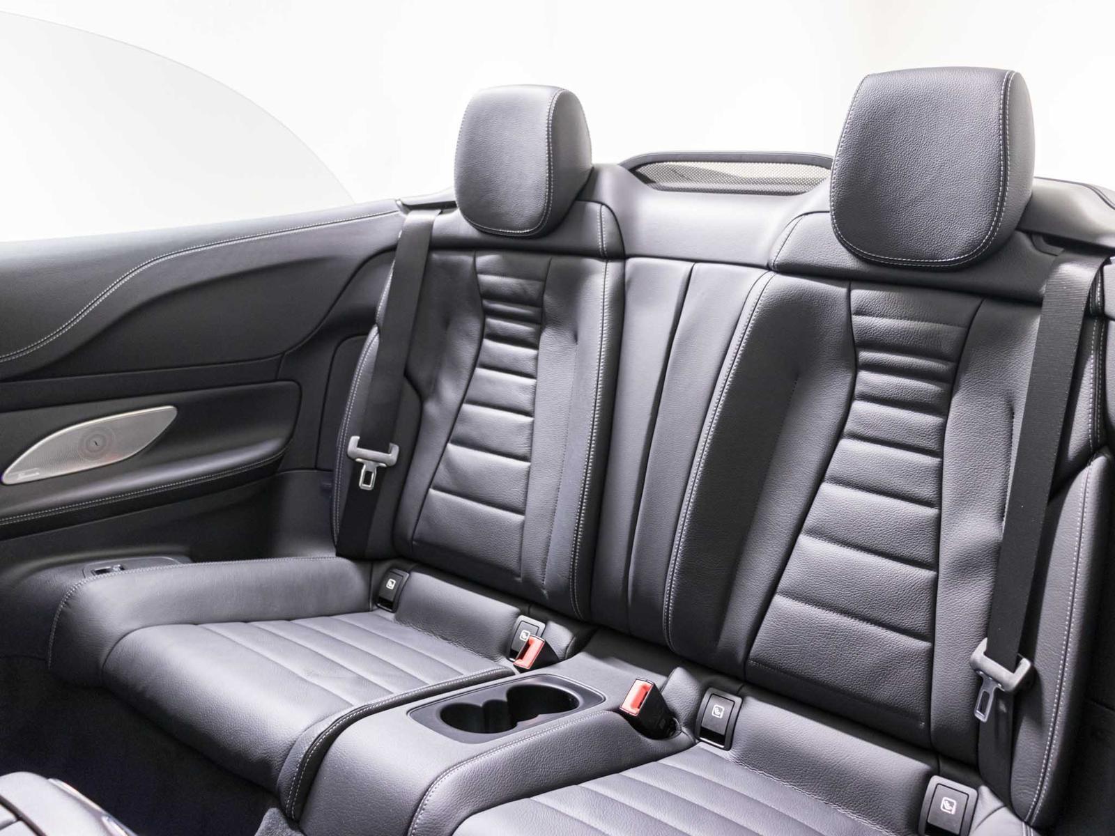 MERCEDES-BENZ E 200 4MATIC Cabriolet-image-9