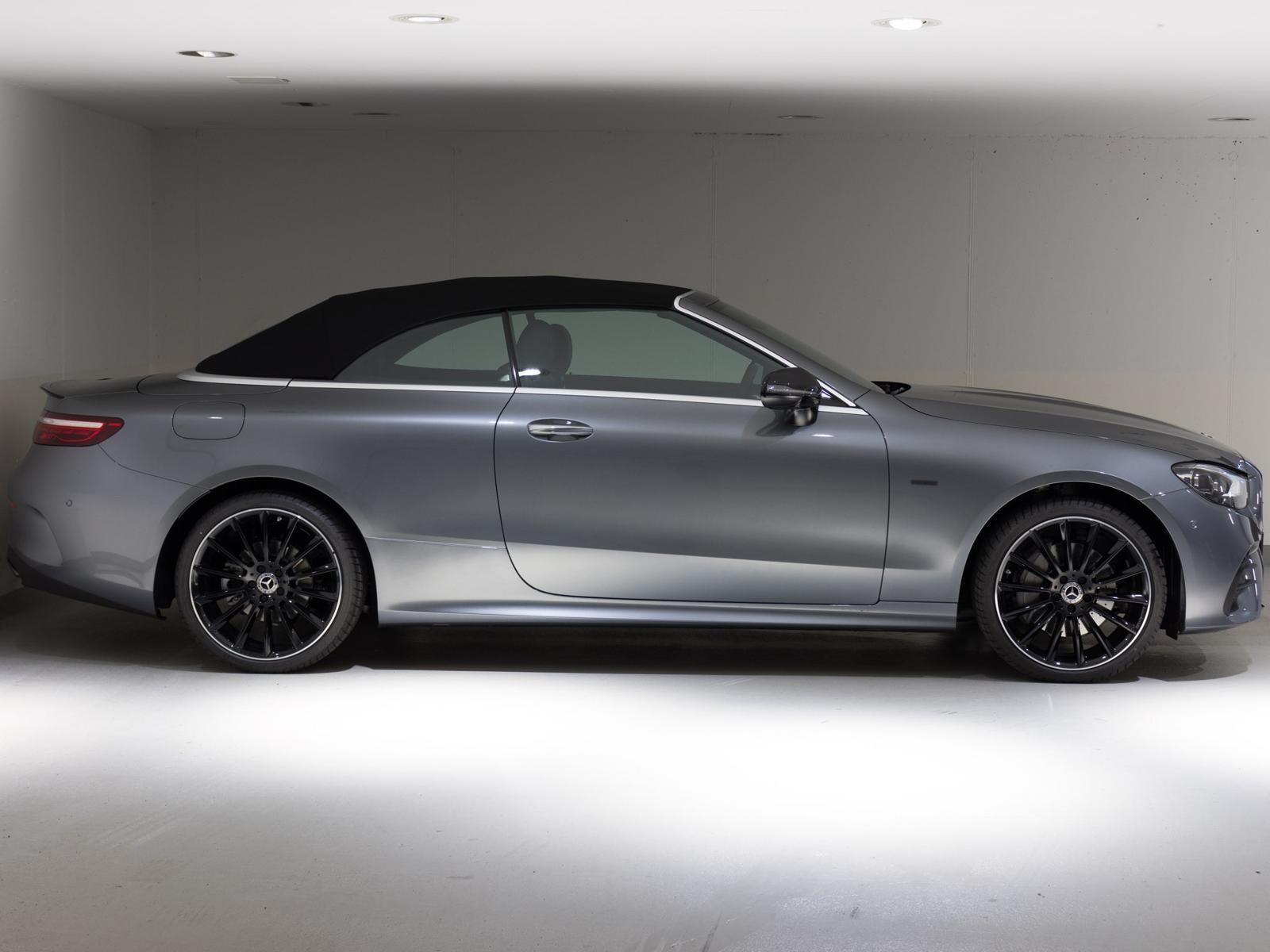 MERCEDES-BENZ E 200 4MATIC Cabriolet-image-2