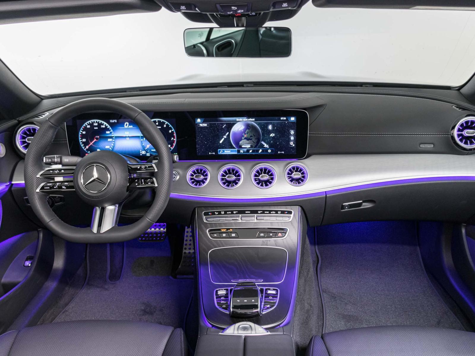 MERCEDES-BENZ E 200 4MATIC Cabriolet-image-11