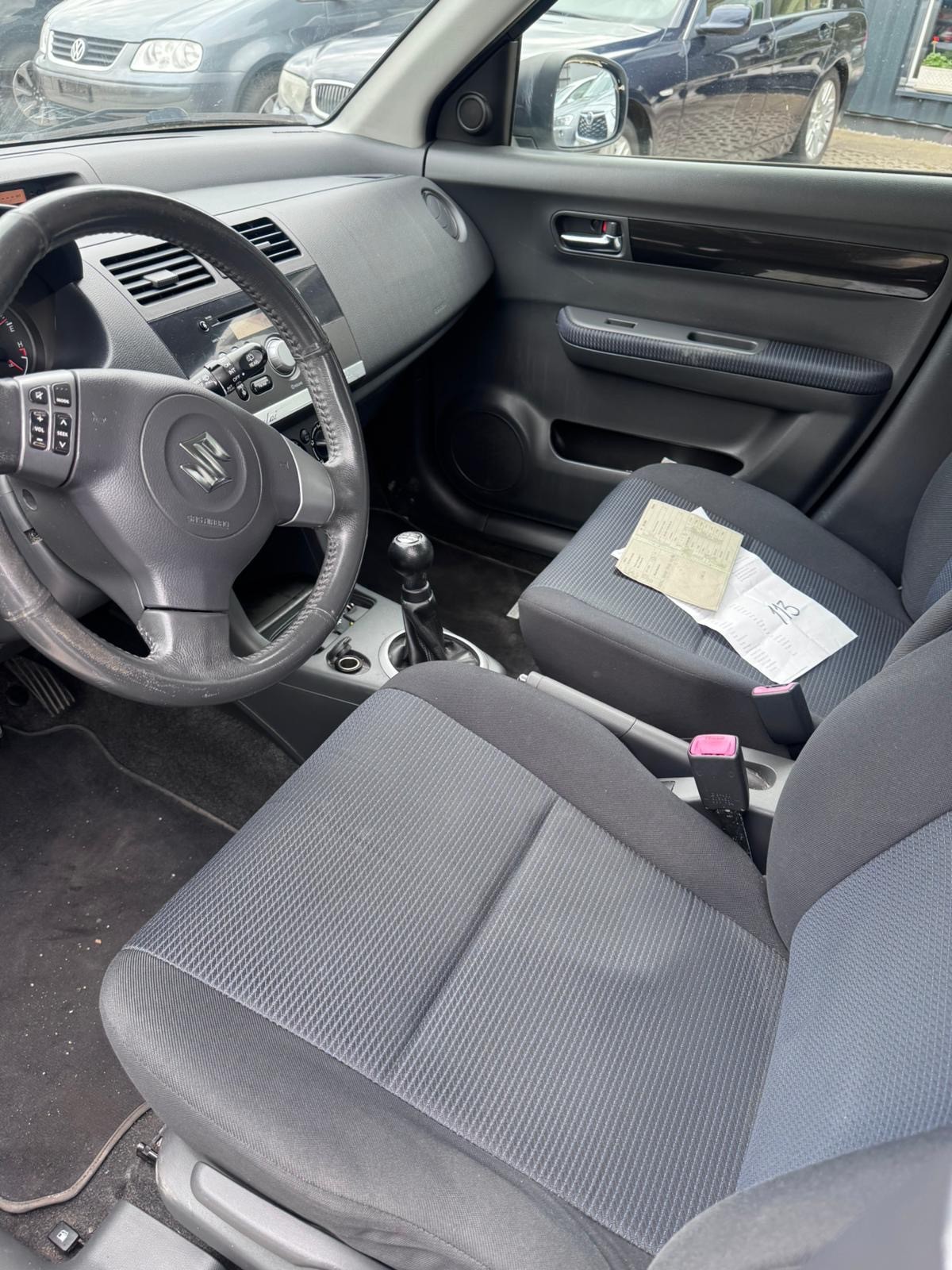 SUZUKI Swift 1.3i 16V GL Top Piz Sulai LE 4x4-image-4